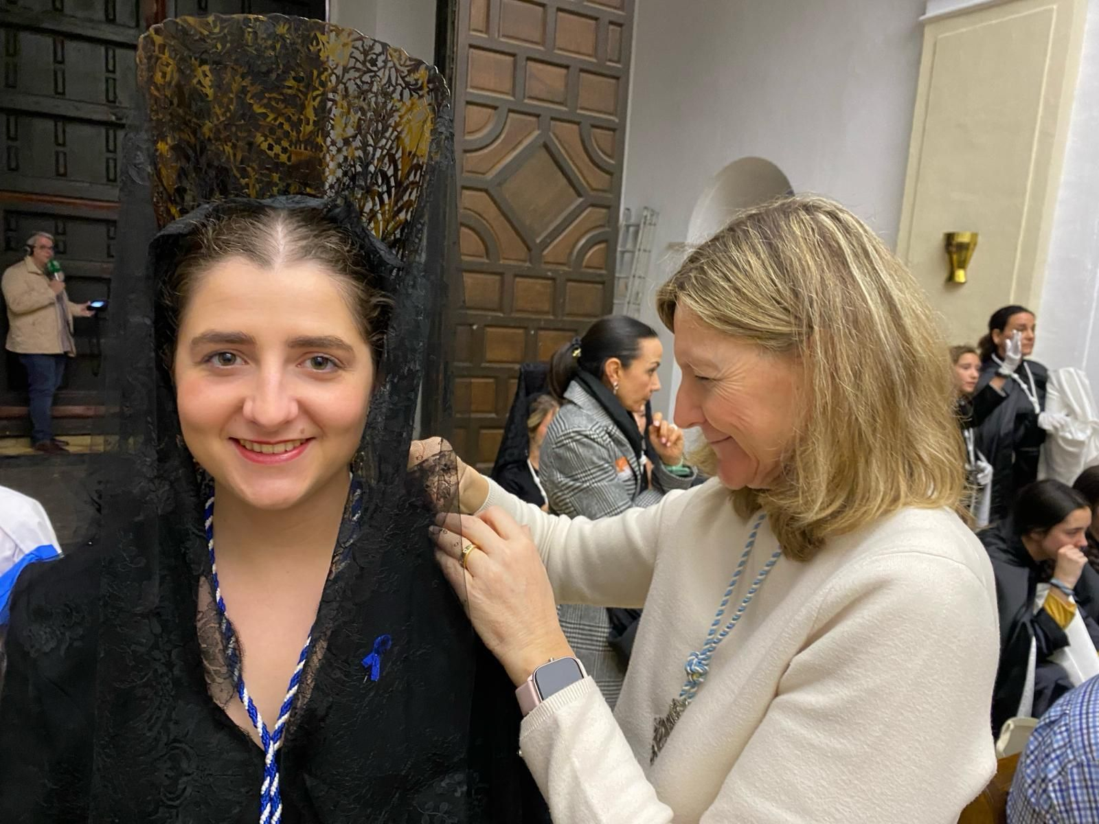 En imágenes: La lluvia suspende el Lunes Santo en cuestión de horas