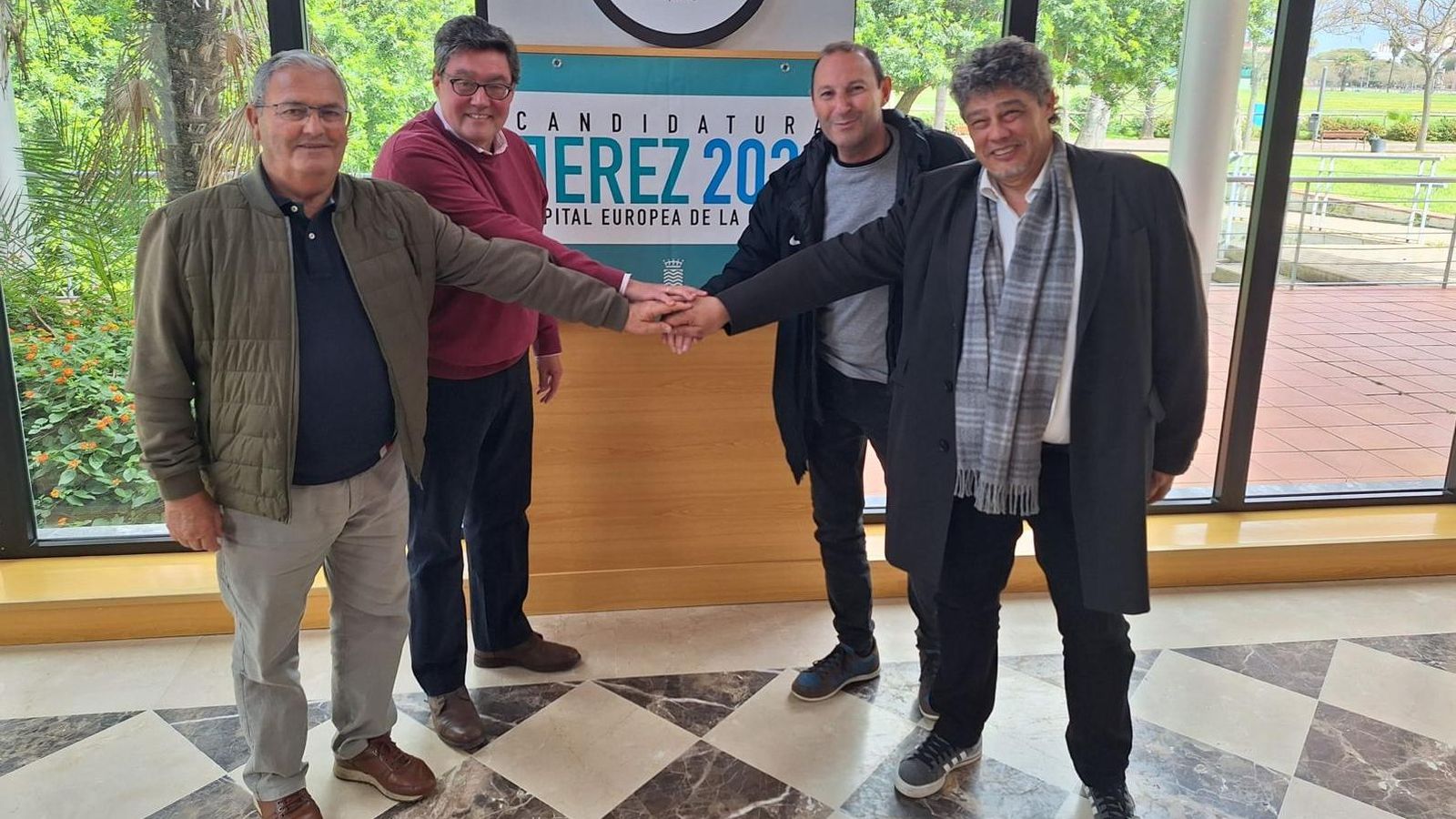 José Ángel Aparicio, junto a Diego Osorio y José Antonio Neva.