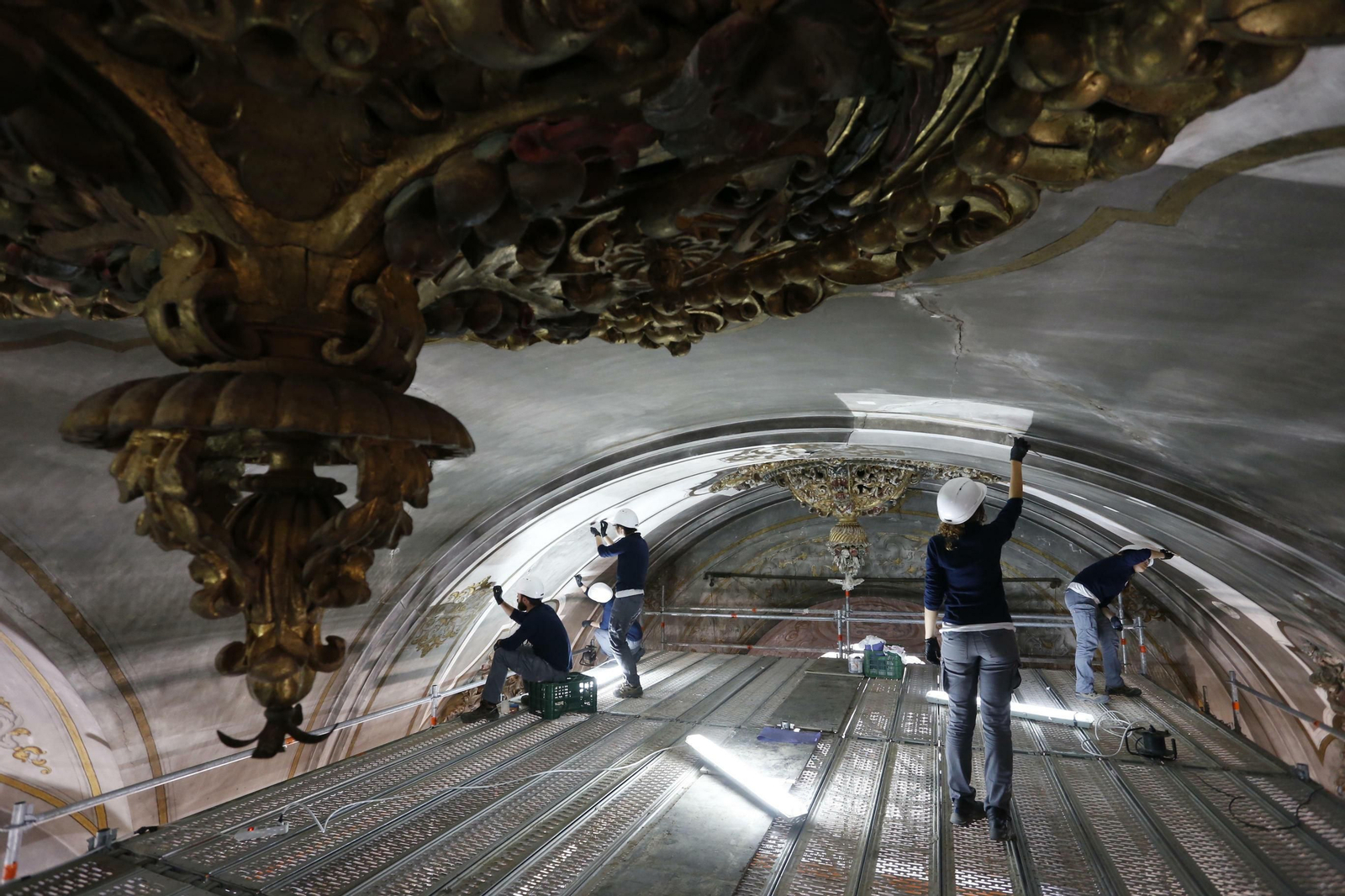 La restauración del coro alto de la parroquia de la Magdalena