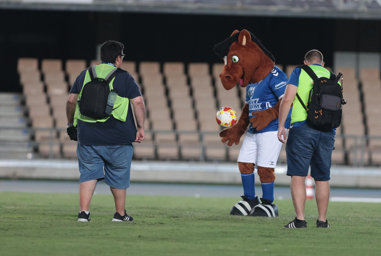 Imágenes del Trofeo de la Vendimia entre  Xerez DFC contra Real Madrid C en Chapín