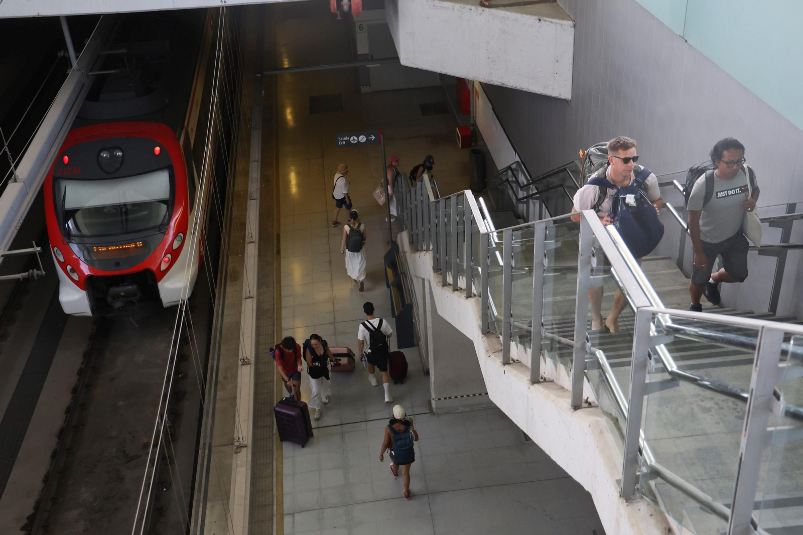Ascensor roto Cercanías aeropuerto