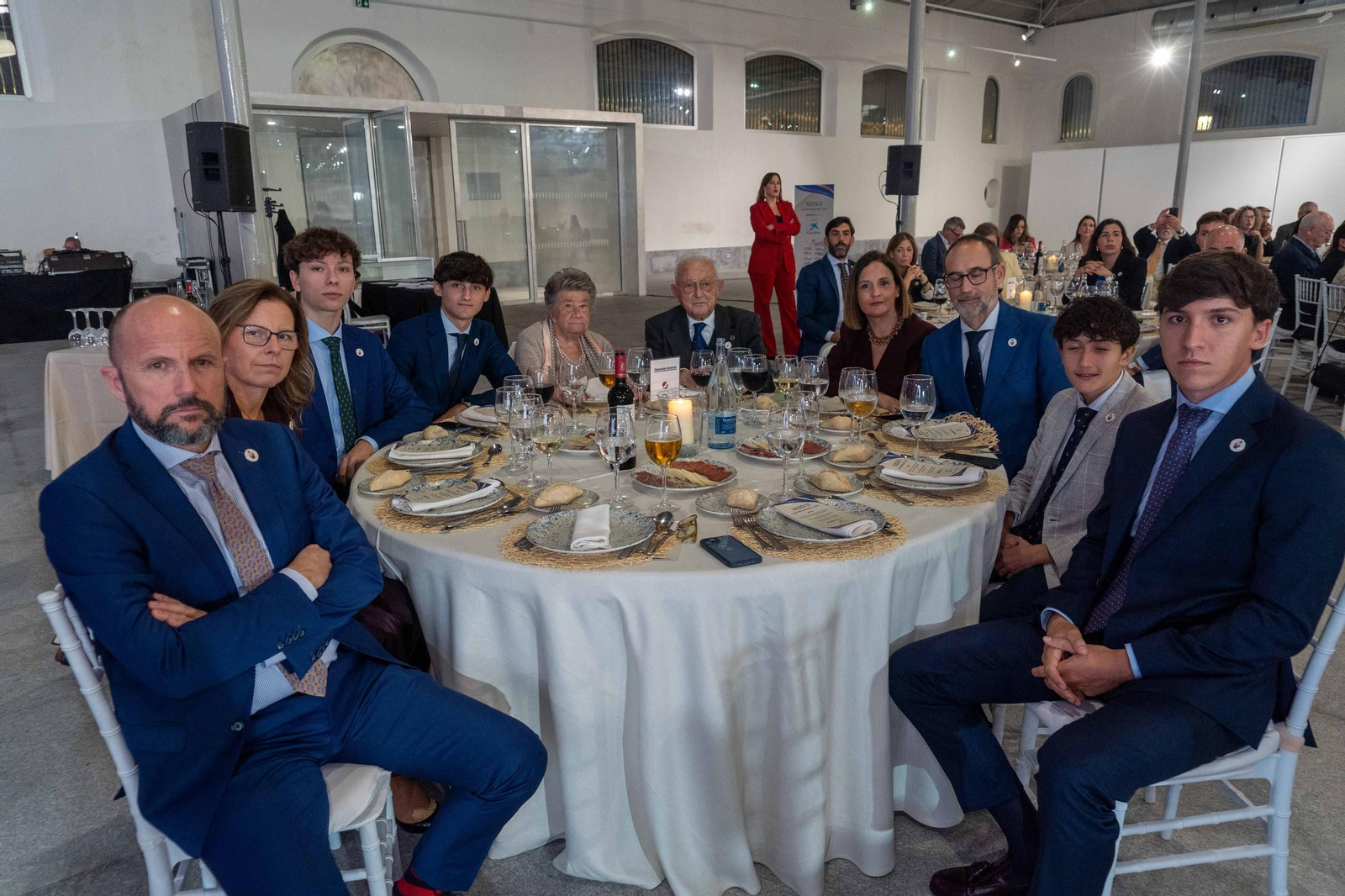 Imágenes de los invitados a la gala de los  37 premios Onubenses del Año