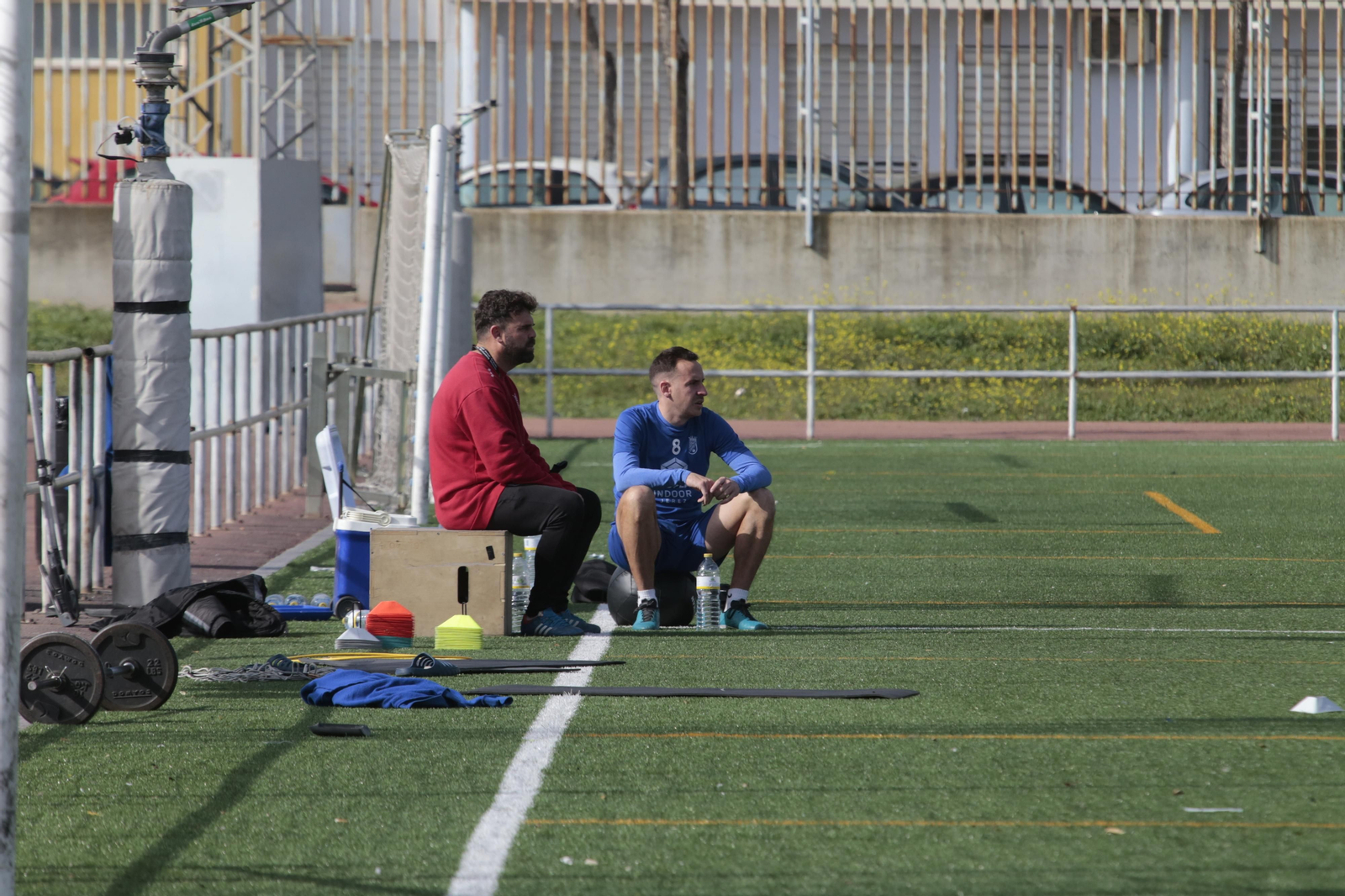 Juanca conversa con Juan Pedro en un entrenamiento en La Granja.