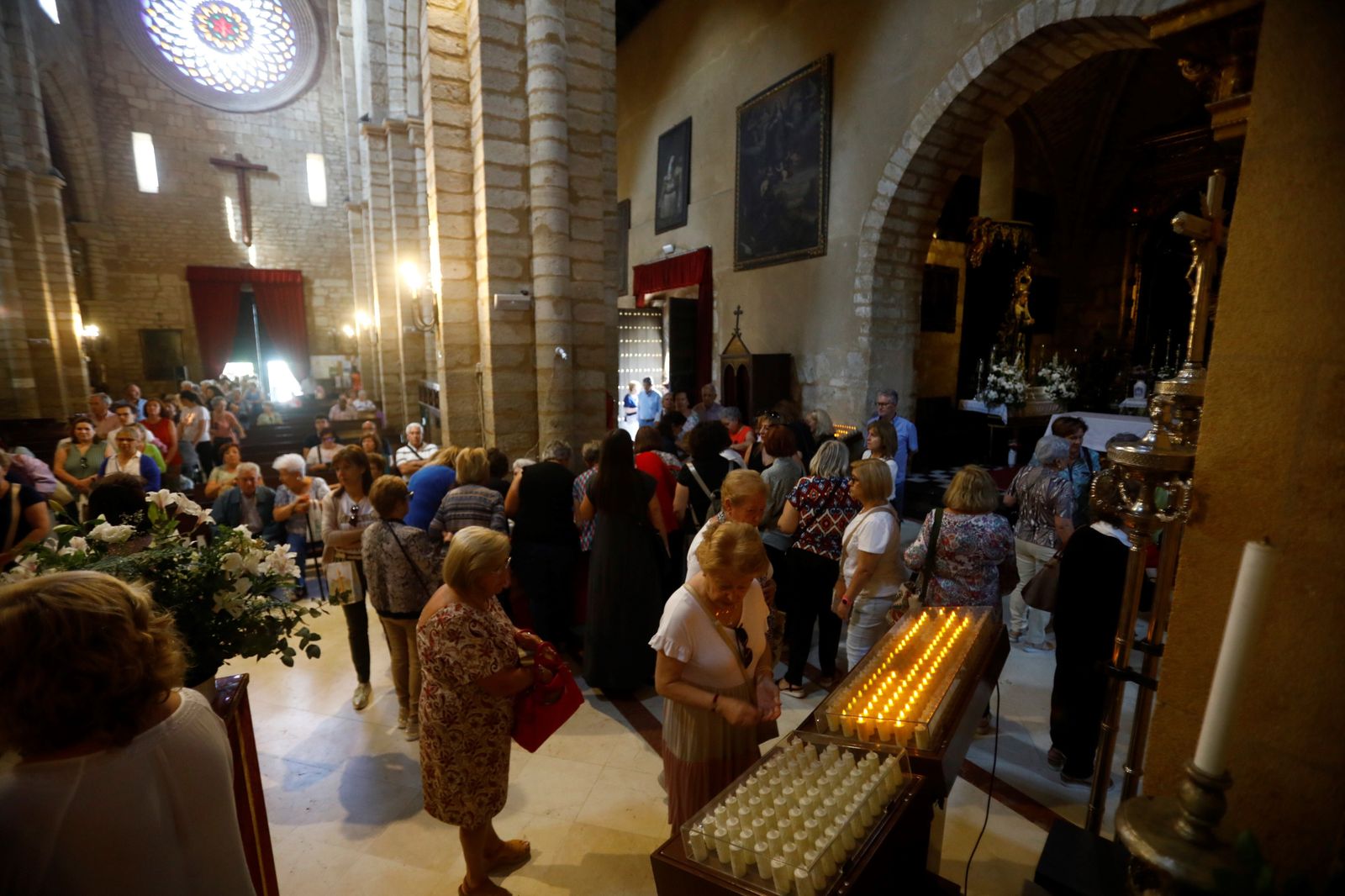 La tradición de visitar a la Virgen de los Remedios de Córdoba en martes 13, en imágenes