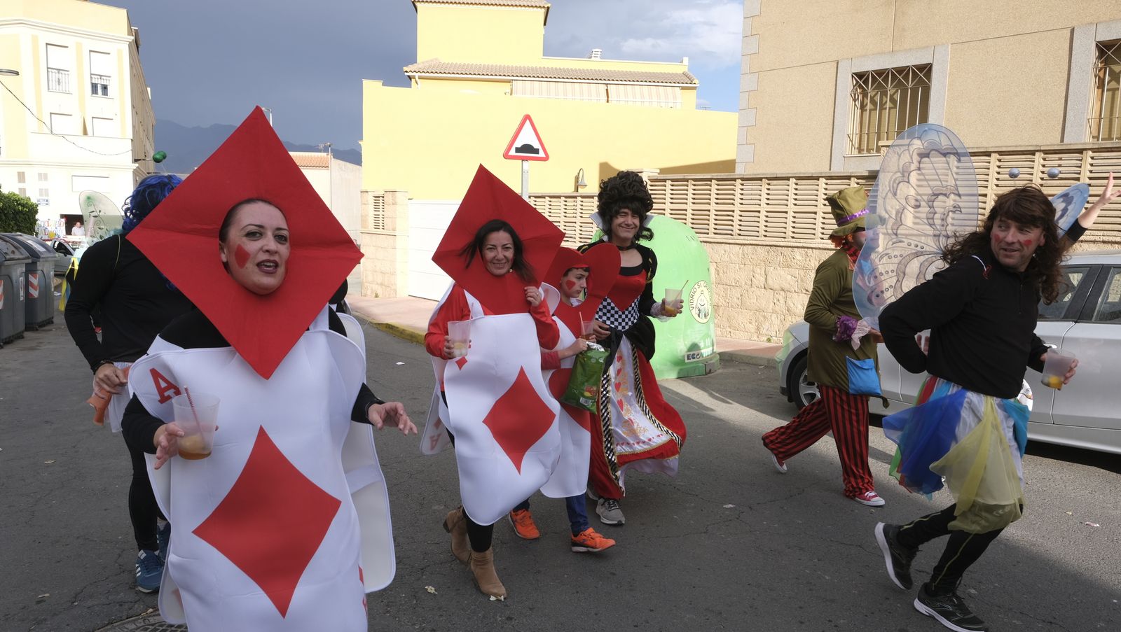 Imágenes de las carrozas de la Fiestas de San José de Benahadux
