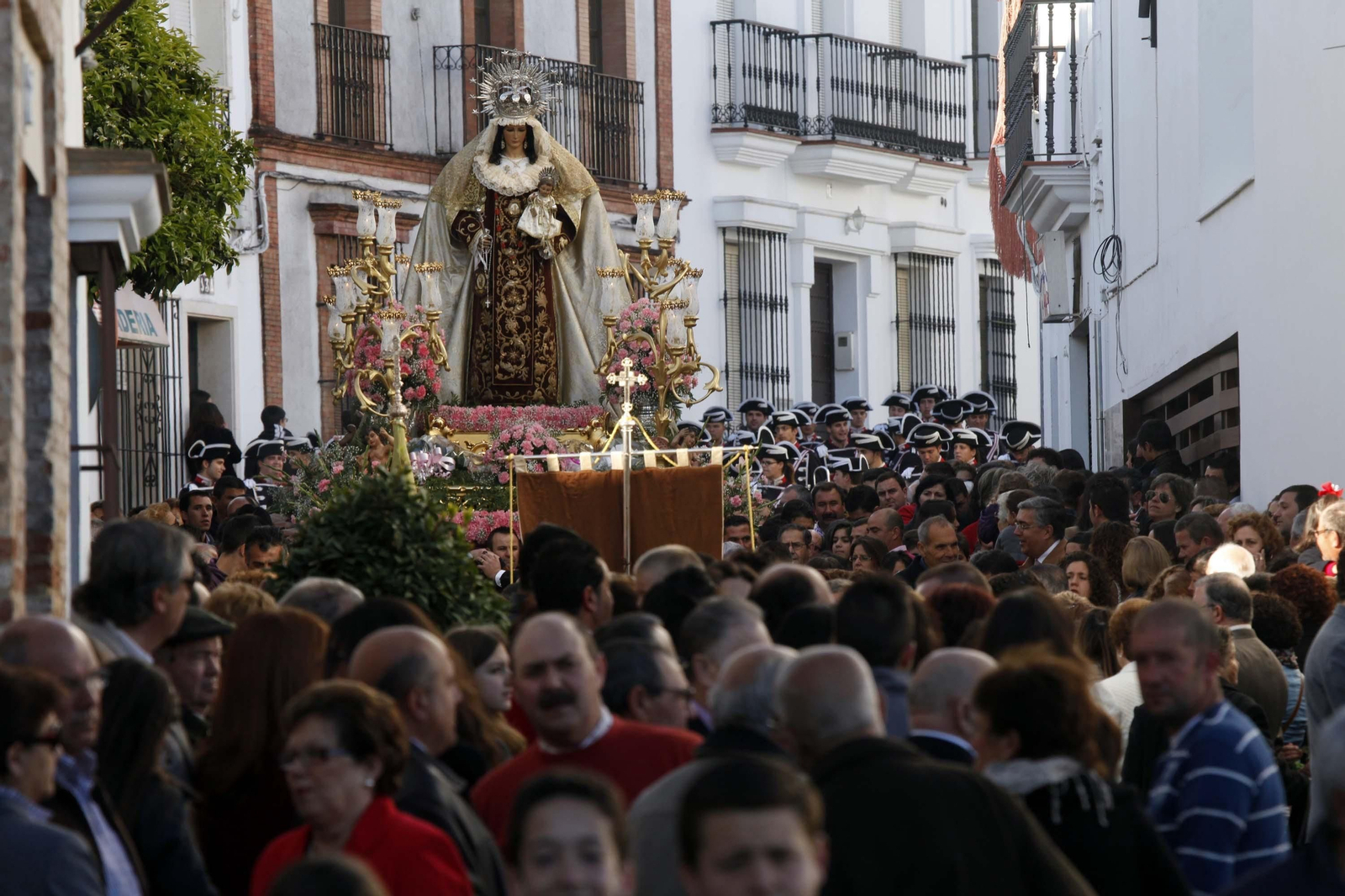 Salida de la Virgen del Carmen en Cartaya.