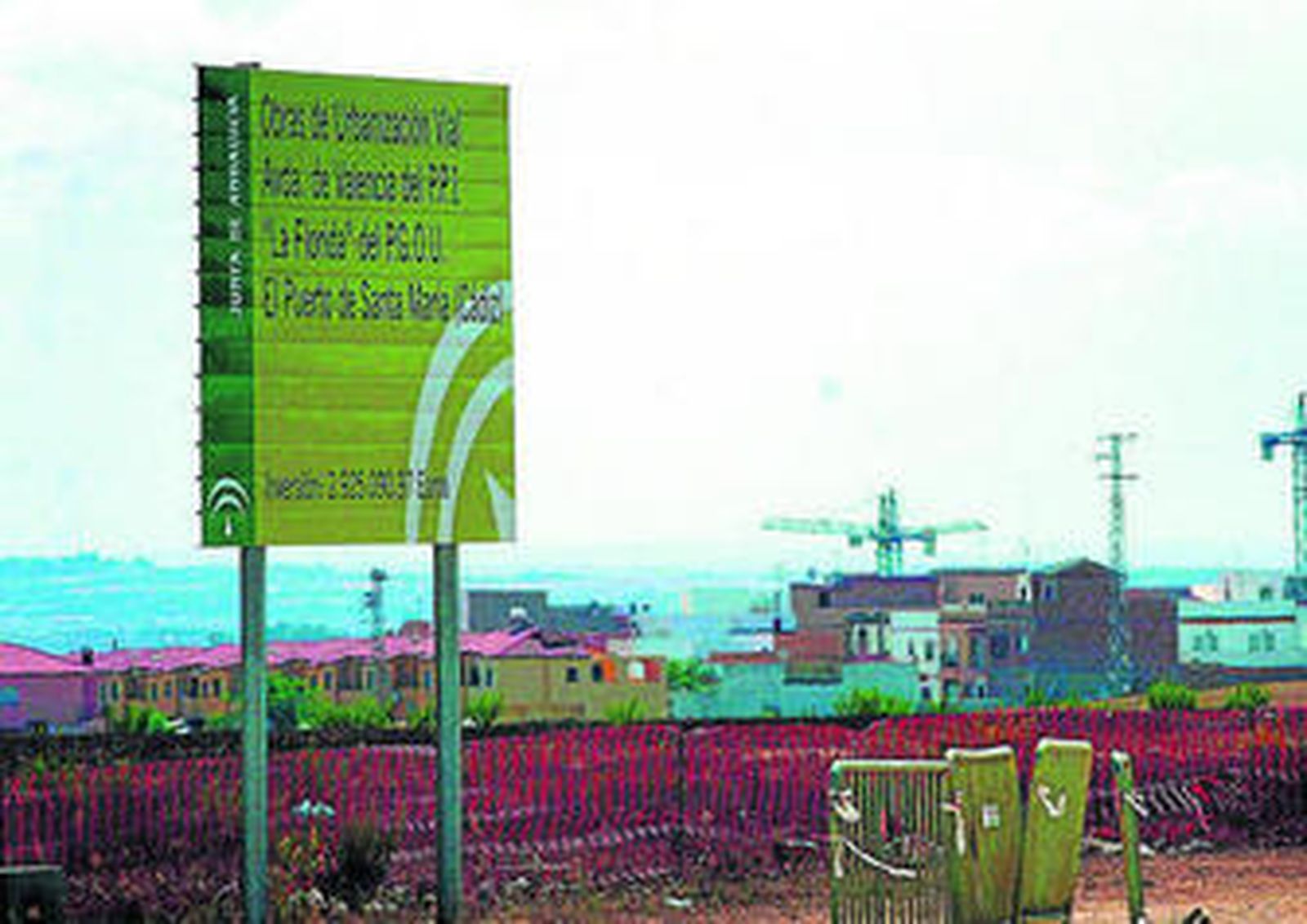 Cartel publicitario de promoción de viviendas a cargo de la Junta de Andalucía en El Puerto de Santa María.