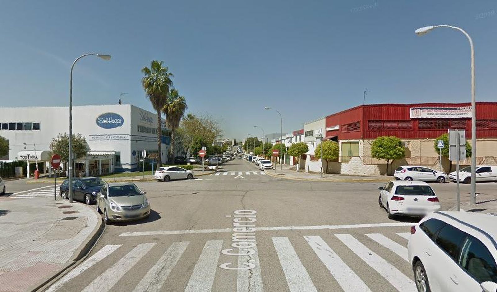 El accidente ha ocurrido en la calle Comercio del Polígono PISA de Mairena del Aljarafe