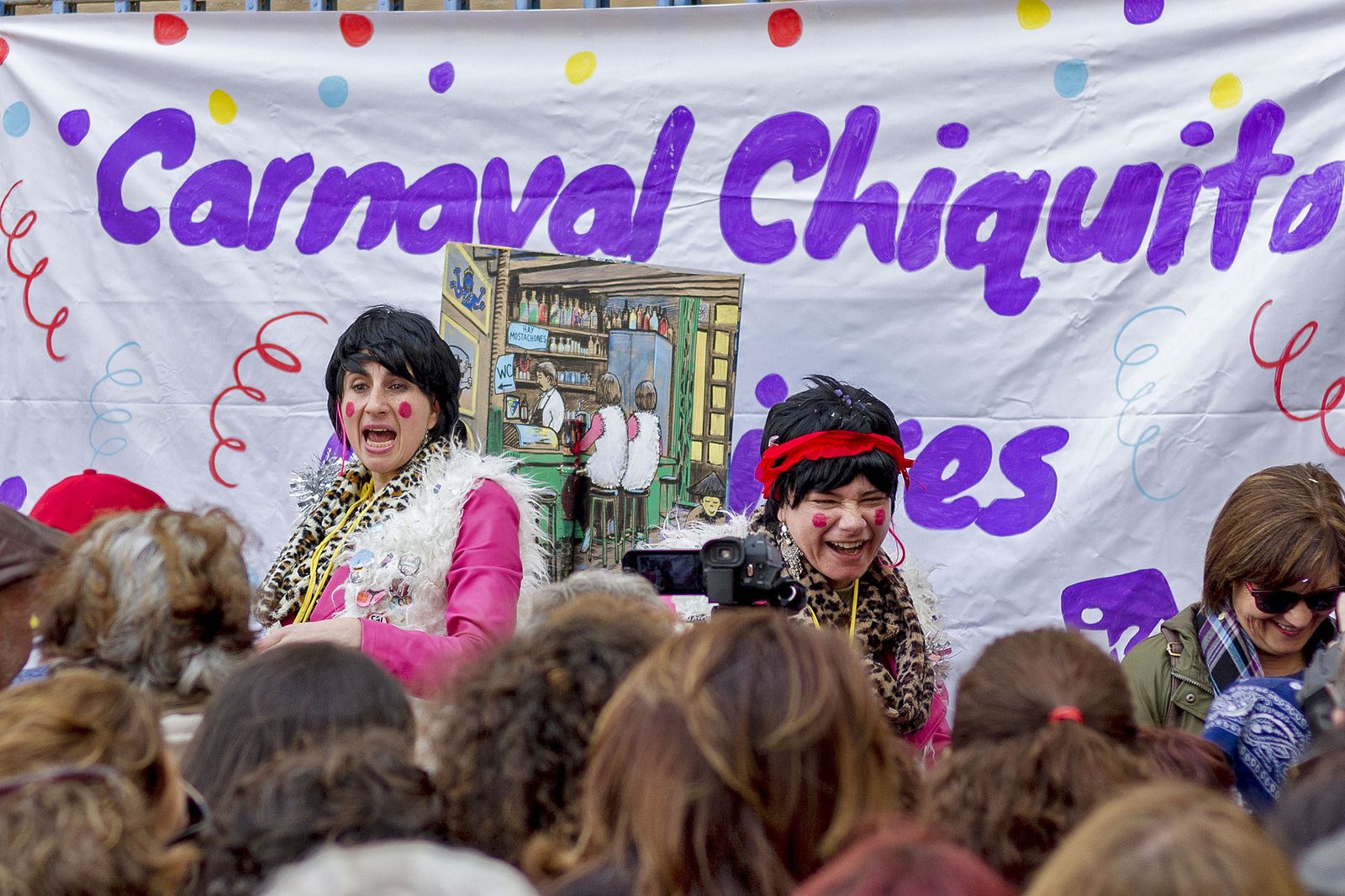 El Carnaval Chiquito de Mujeres, que organiza IU, tomó la calle Libertad ayer.