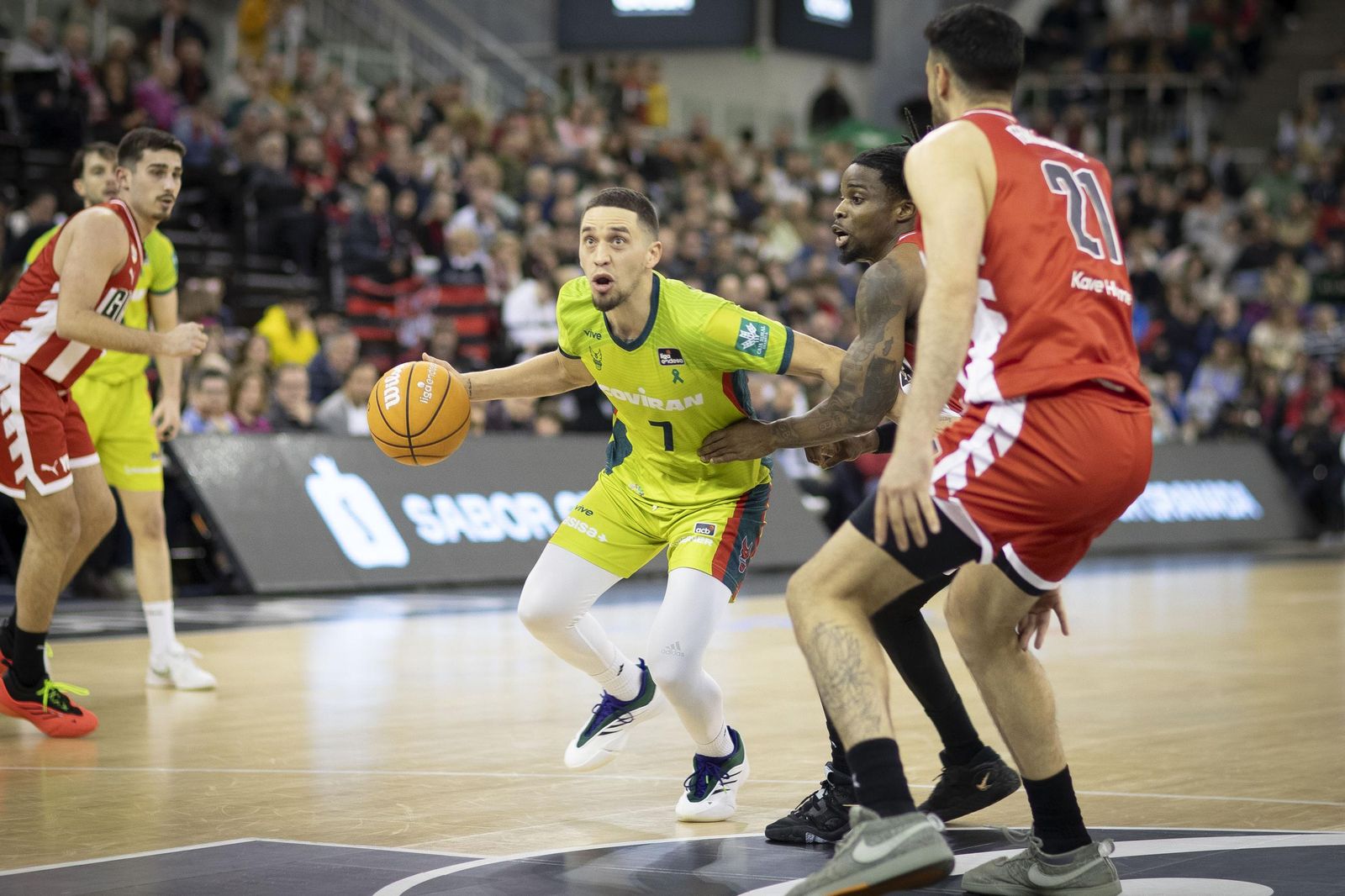 Las mejores imágenes de la victoria del Covirán Granada ante el Girona