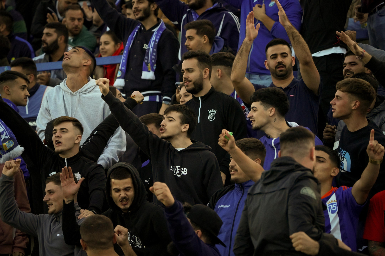 Búscate en el partido del Xerez CD - Puente Genil