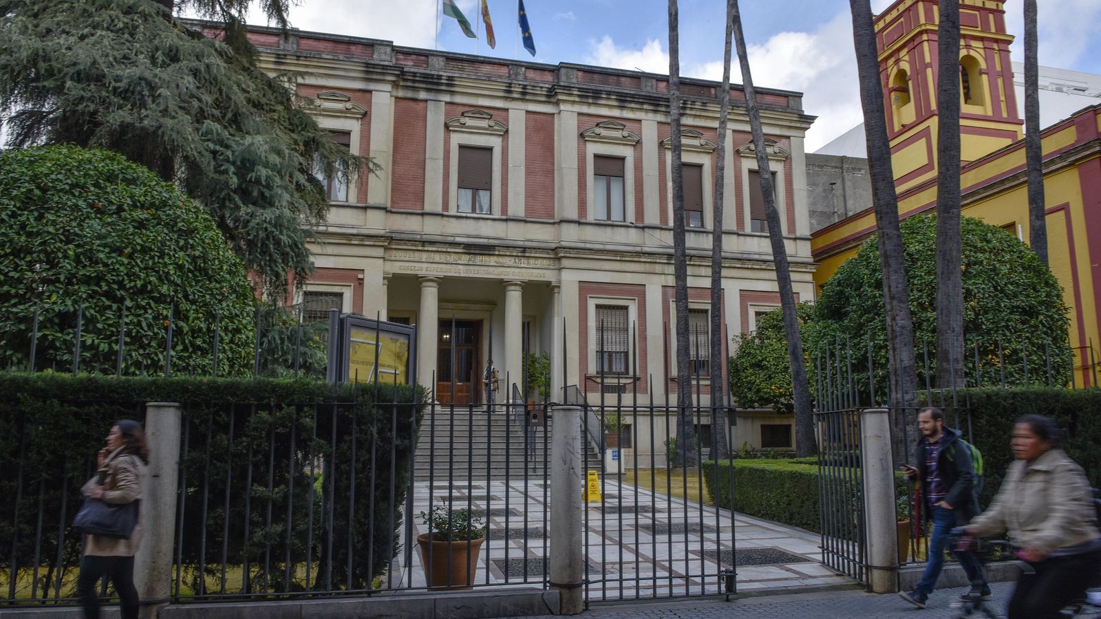 La Escuela de Estudios Hispanoamericanos, en la calle Alfonso XII
