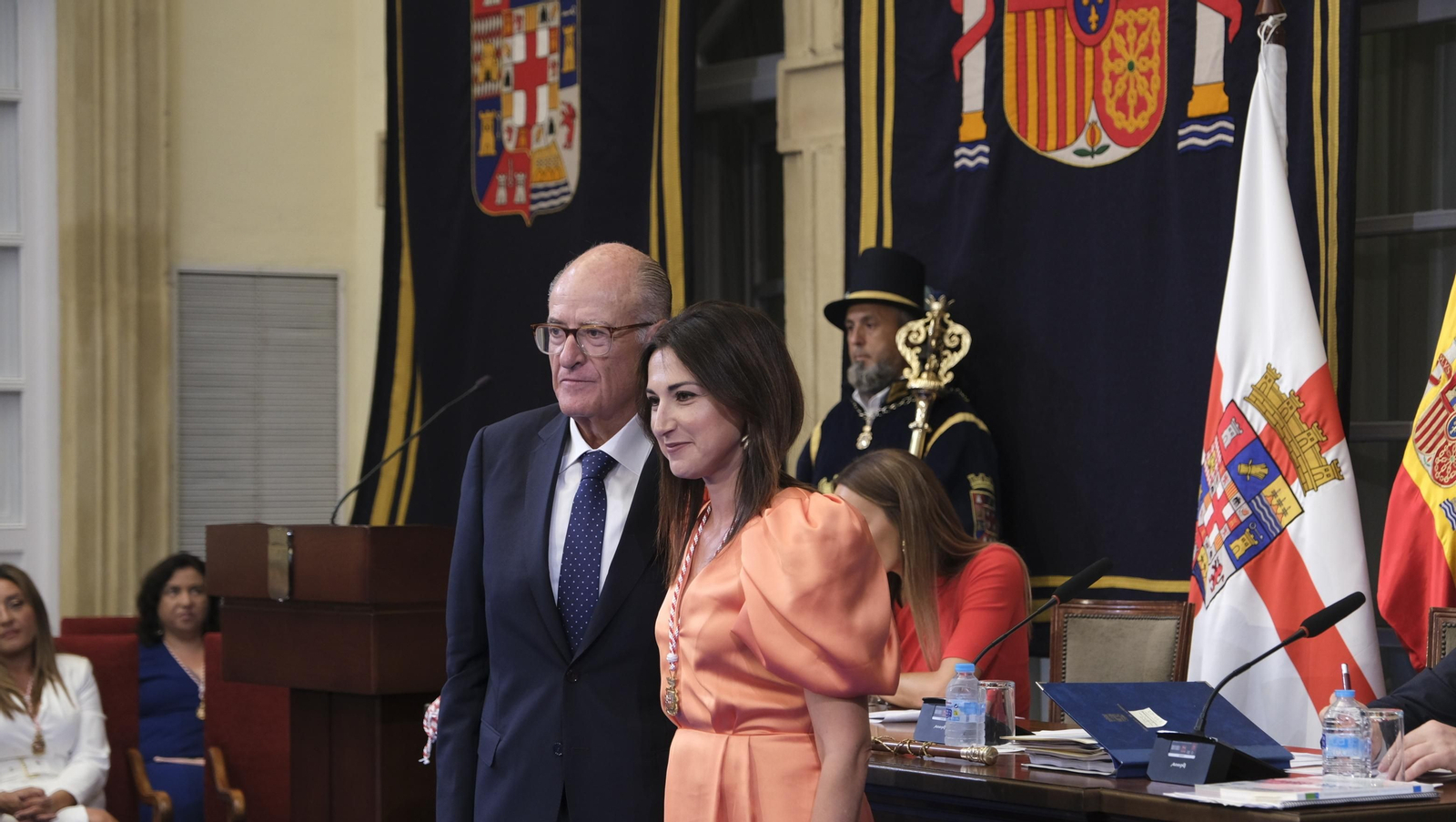 Imágenes del acto de constitución de la Diputación de Almería