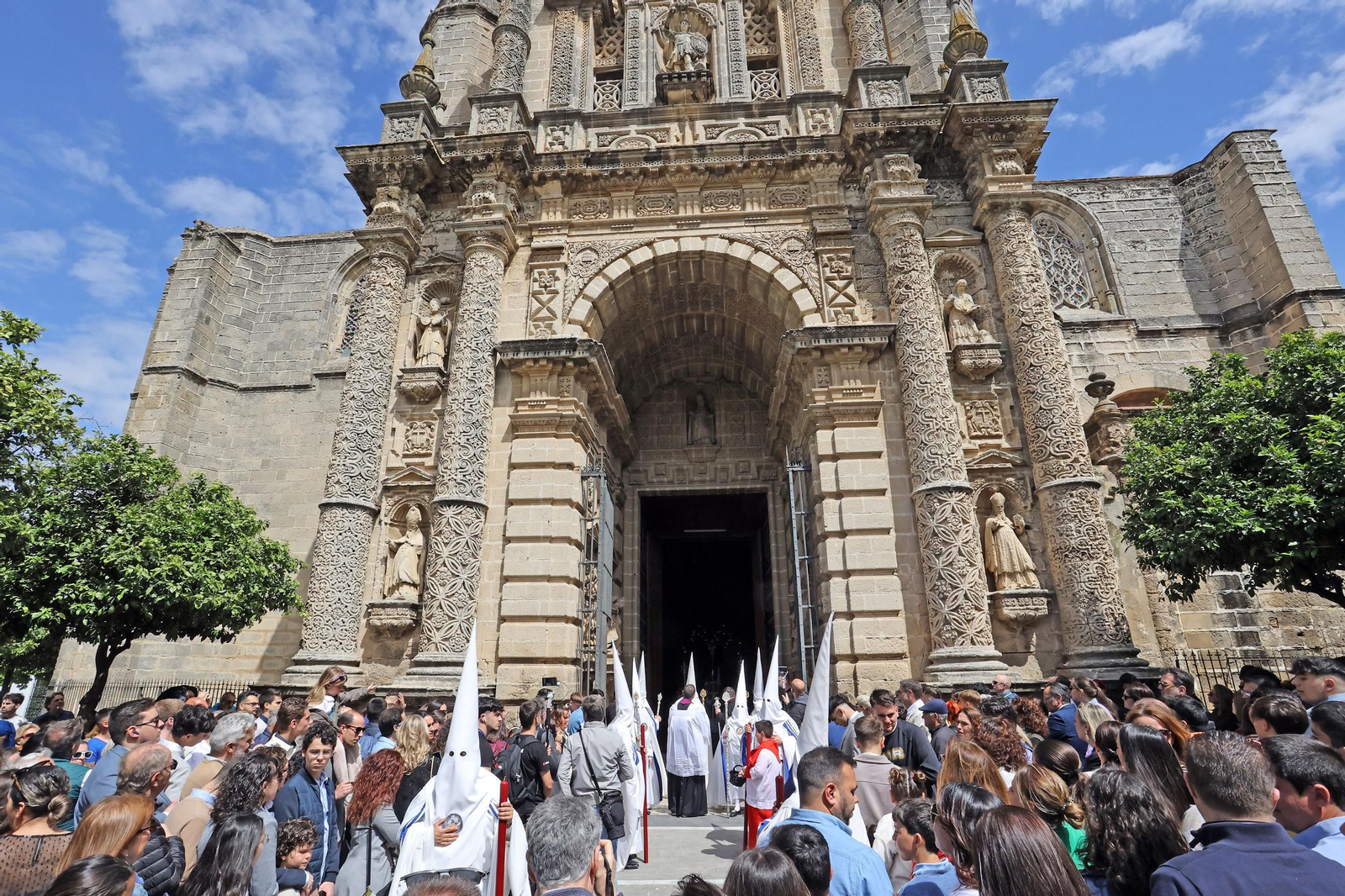 Imágenes de la Hermandad de La Sed en el Lunes Santo de Jerez 2025