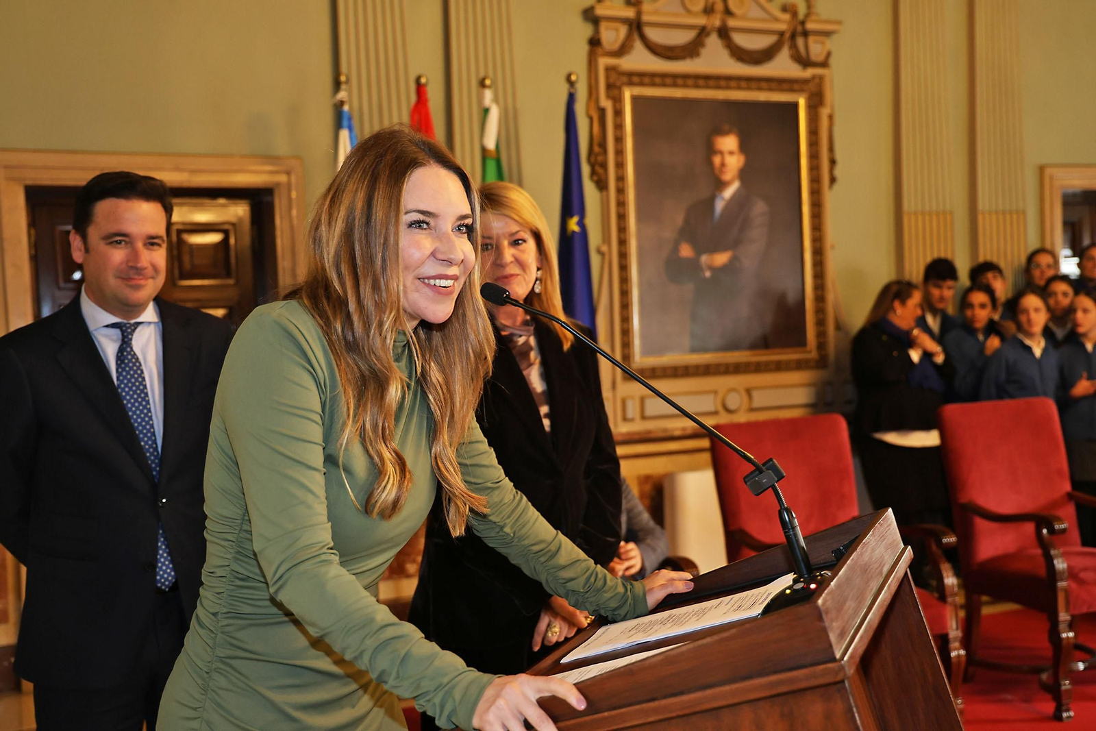 Sus Majestades Los Reyes Magos son coronados en el Ayuntamiento de Huelva