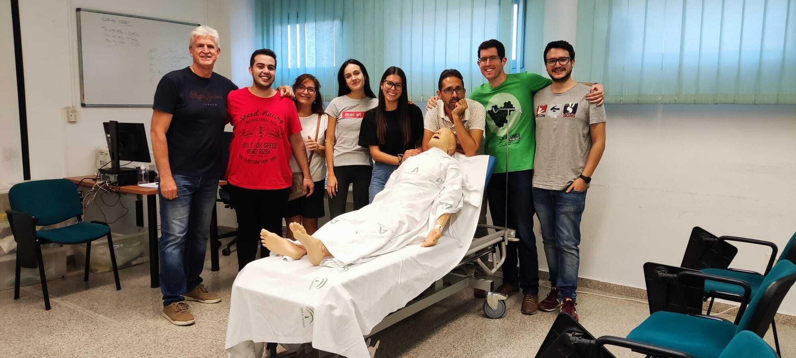 Sanitarios del Hospital La Inmaculada se han formado para atender situaciones 'Simula-ton'.