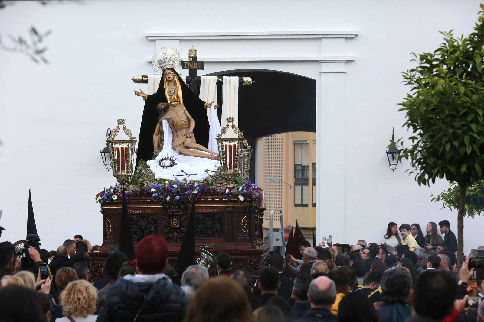 Imágenes de la Hermandad de Nuestra Señora de las Angustias, Santo Entierro de Cristo y Soledad de María