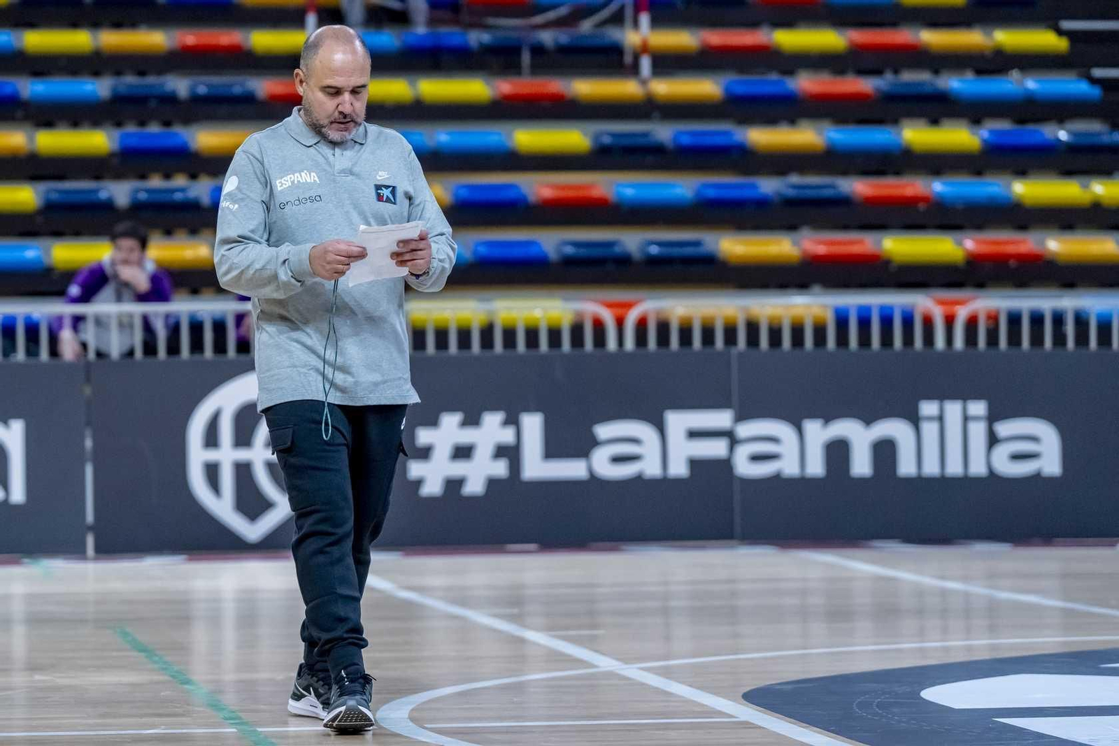 Alberto Díaz, Francis Alonso y Paco Aurioles, en la primera España de Chus Mateo