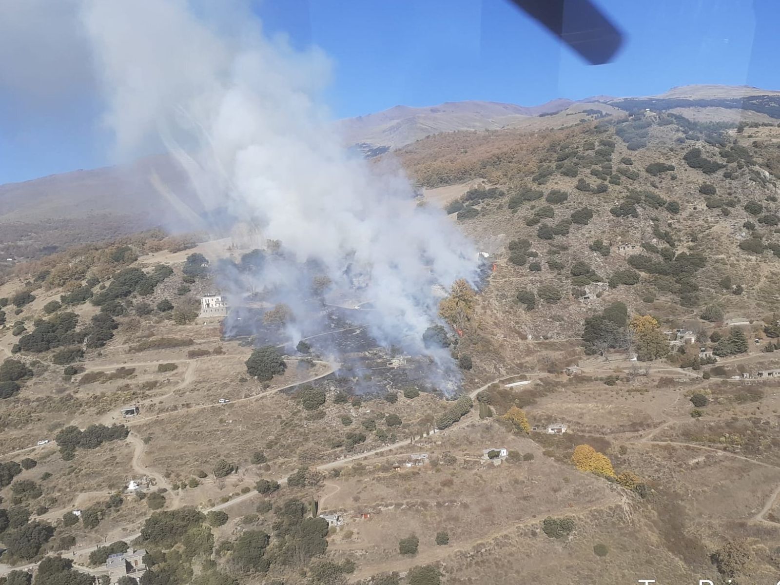 Incendio forestal en Soportújar.