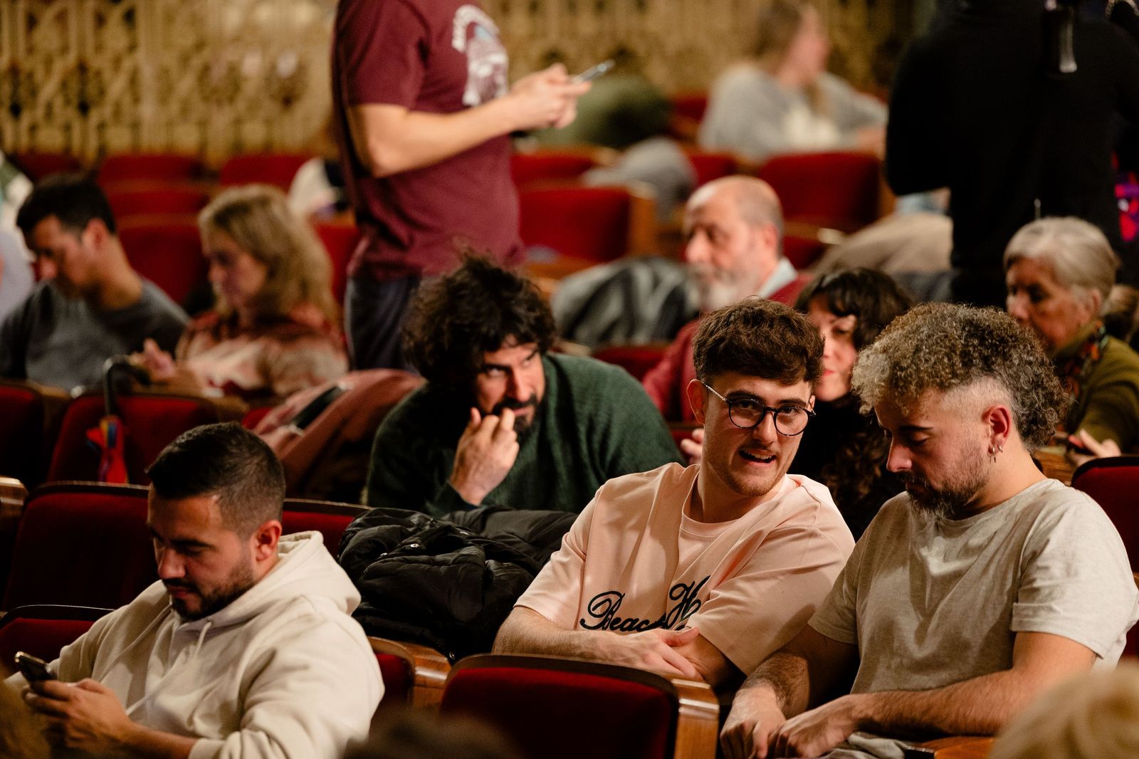 Búscate entre las mejores imágenes de la sexta sesión de cuartos de final del COAC 2026