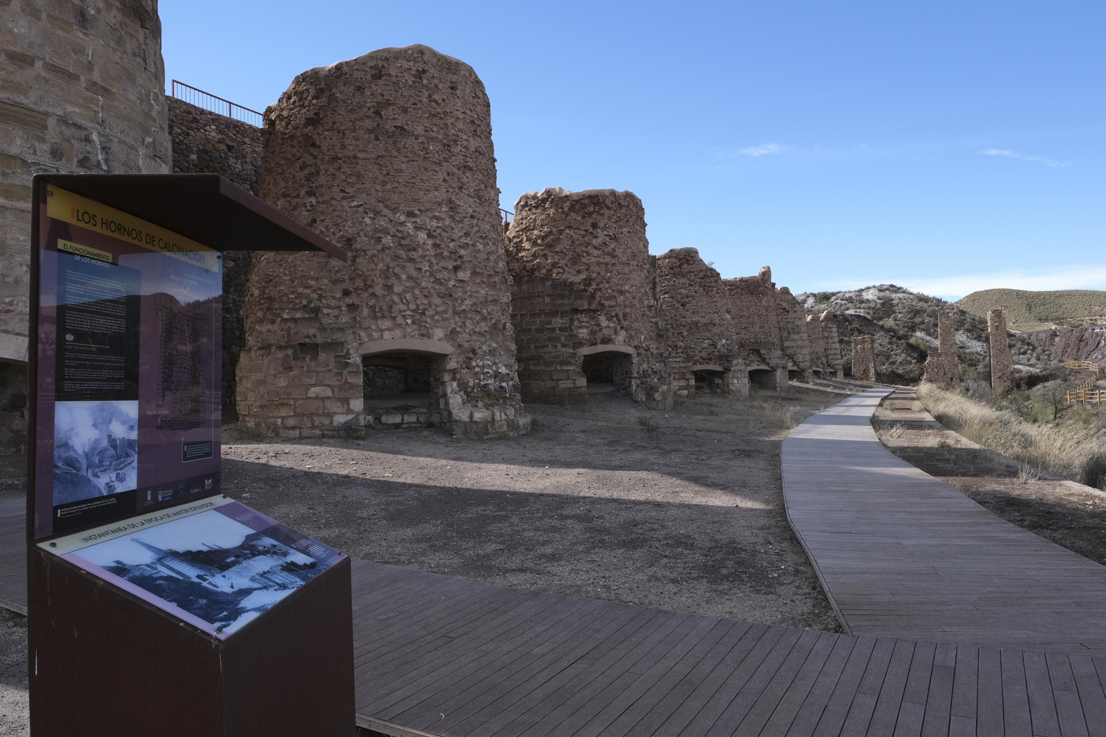Fotogalería hornos de calcinación en Lucainena de las Torres.  Almería