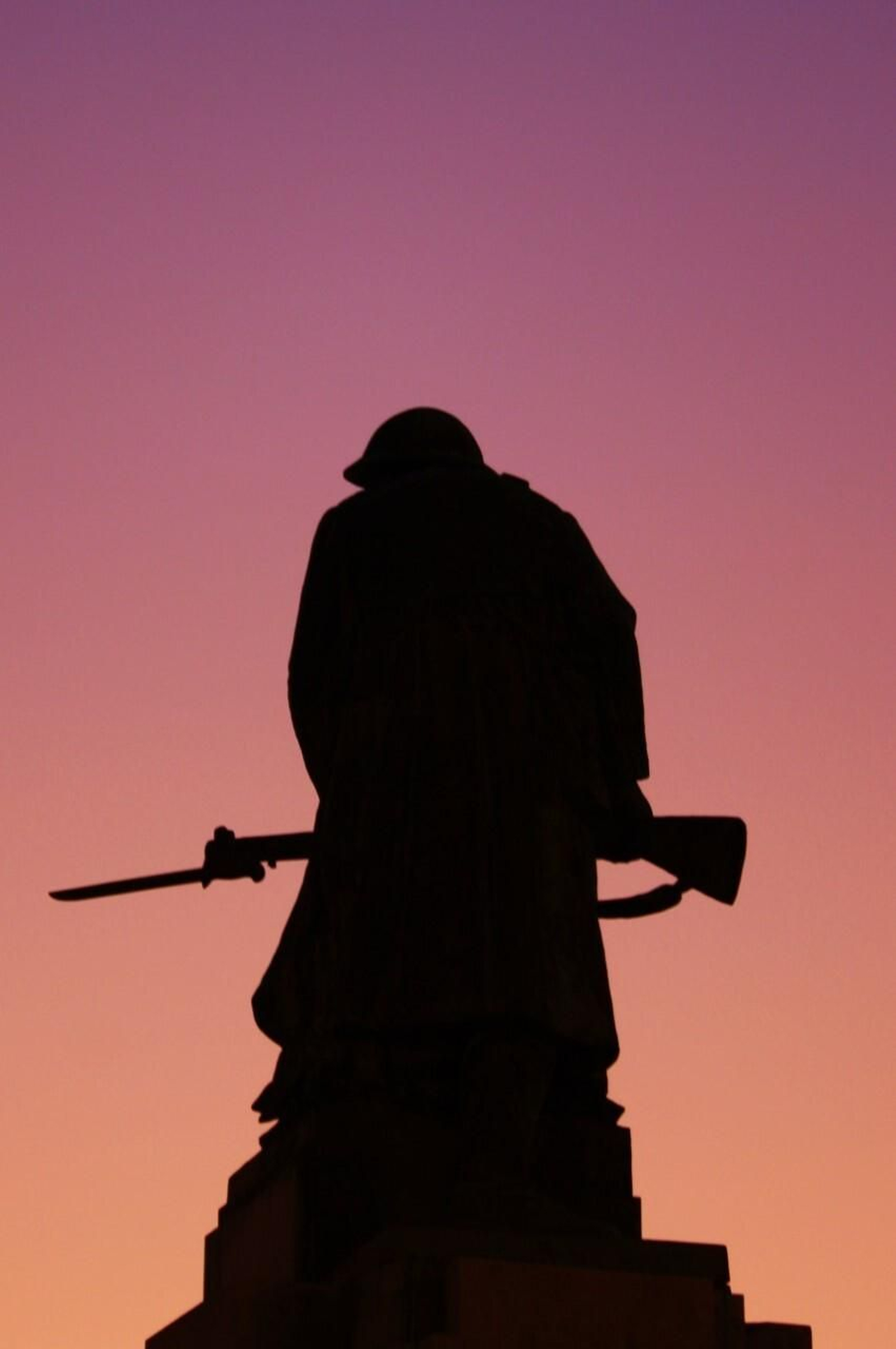 Hay que mirar atrás para no errar.