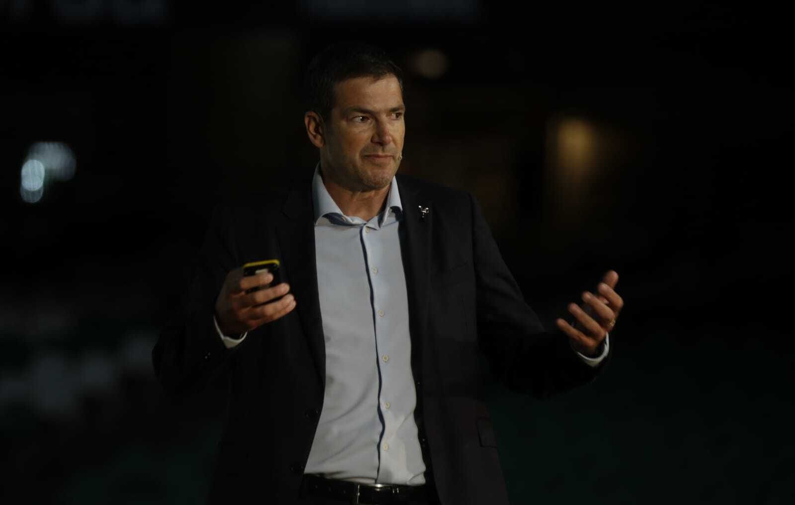 Ramón Alarcón, en un momento de la presentación de la nueva campaña de abonos del Betis.