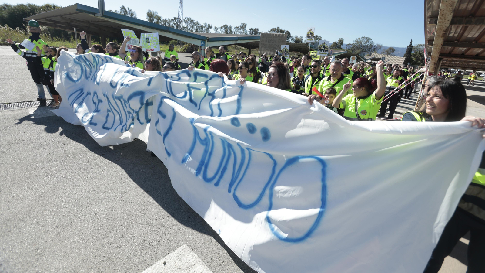 Las fotos de la manifestación de familiares y trabajadores de Acerinox
