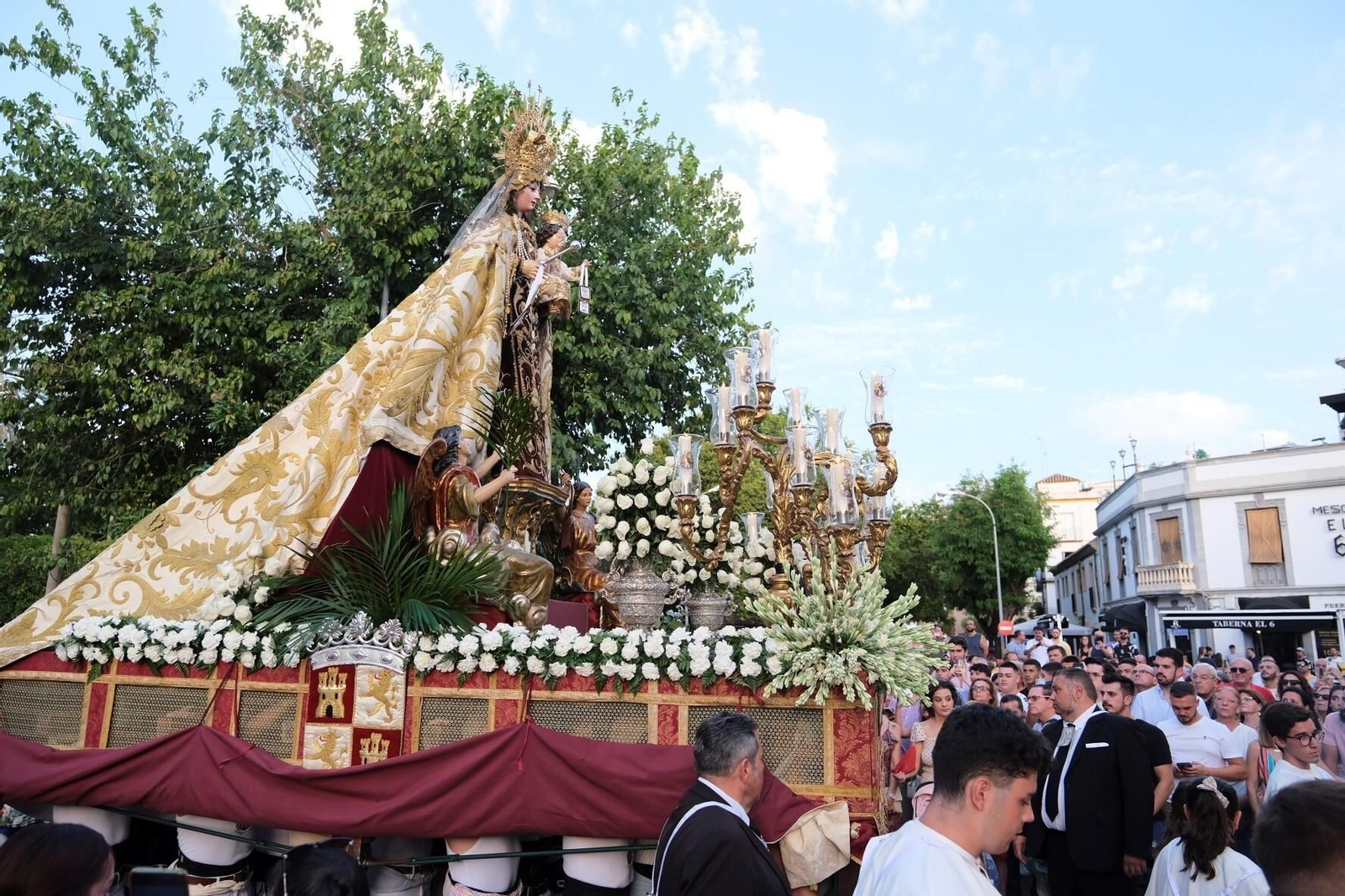 Las mejores fotos de la procesión de la Virgen del Carmen de Puerta Nueva en Córdoba Las mejores fotos de la procesión de la Virgen del Carmen de Puerta Nueva en Córdoba