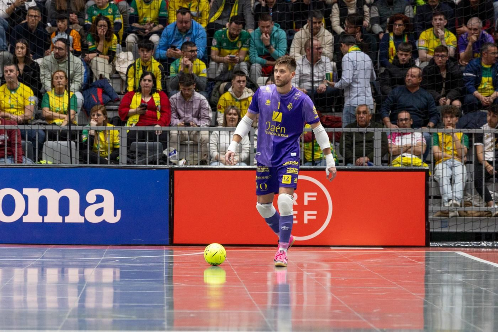 El éxtasis de la victoria copera del Jaén Paraíso Interior FS sobre el Barça, en imágenes