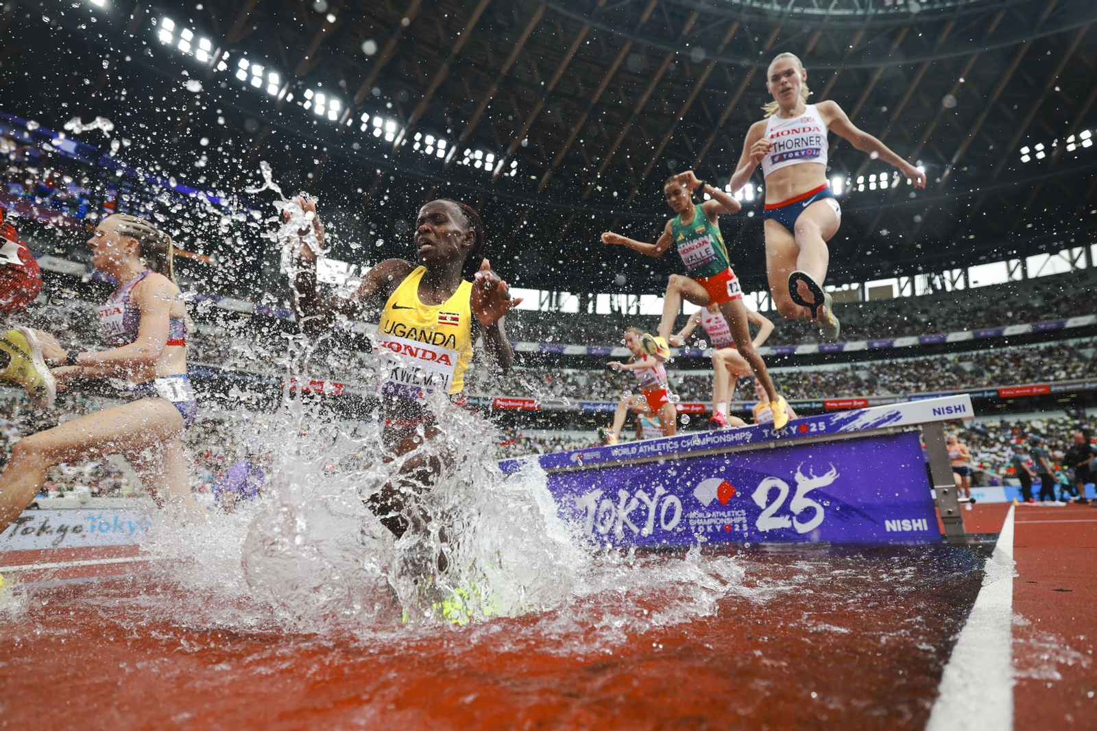 Las fotos del récord mundial de Duplantis y del resto de la jornada