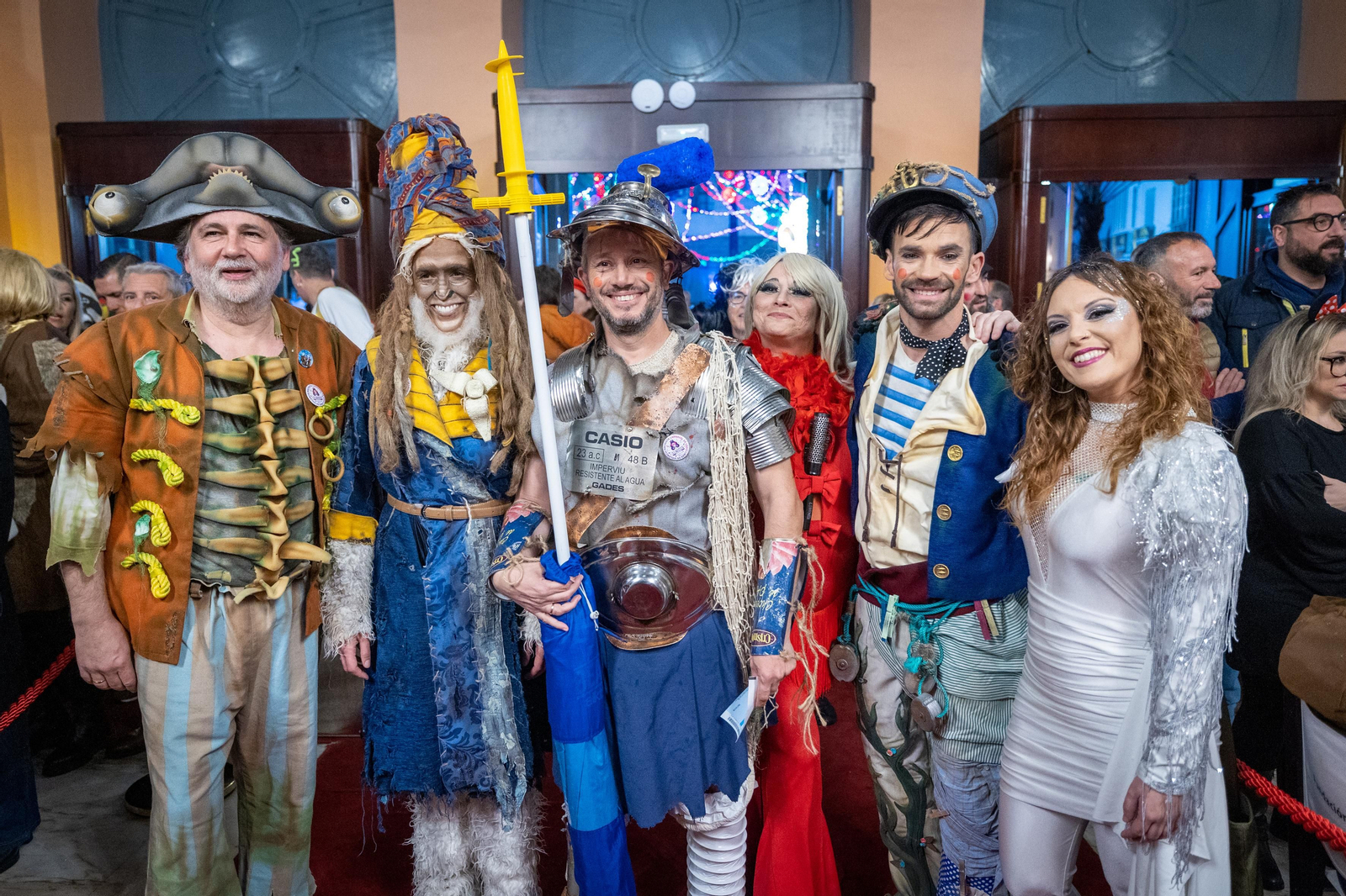 Búscate entre las mejores imágenes de la final del COAC 2024 del Carnaval de Cádiz