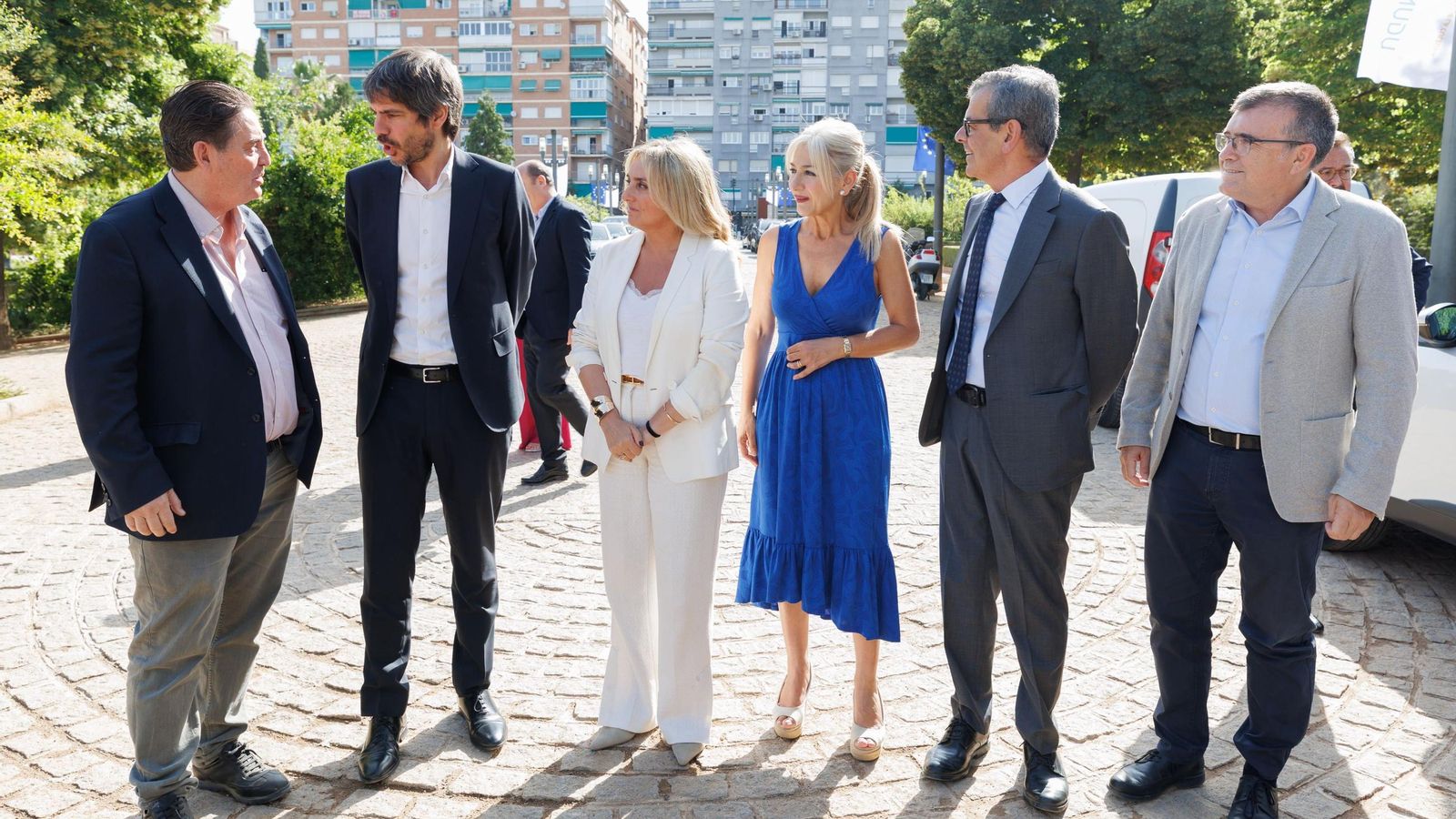 Las autoridades a su llegada a la Huerta de San Vicente Las autoridades a su llegada a la Huerta de San Vicente