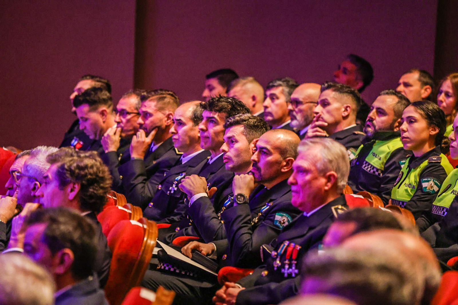 Fotografías de la entrega de honores y distinciones del Día de la Policía Local