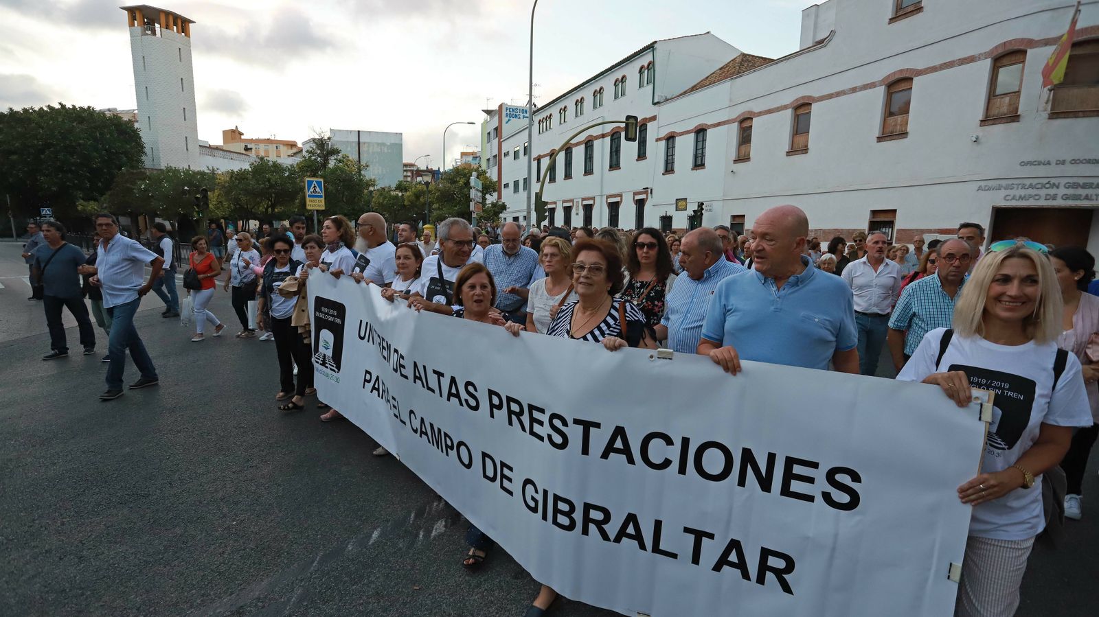 Las mejores fotos de la manifestación por el tren en el Campo de Gibraltar