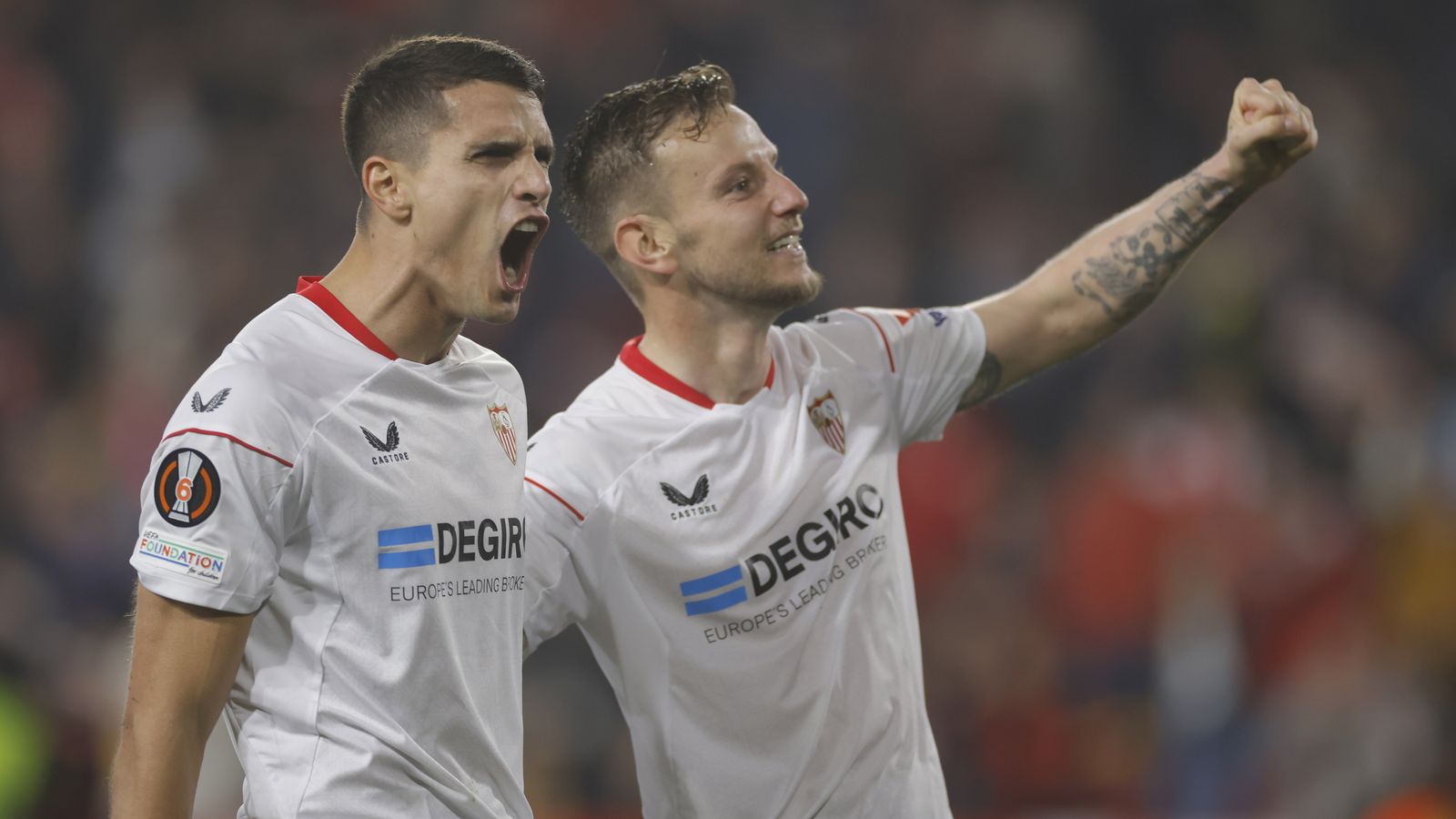 Rakitic celebra el 2-0 con Lamela.