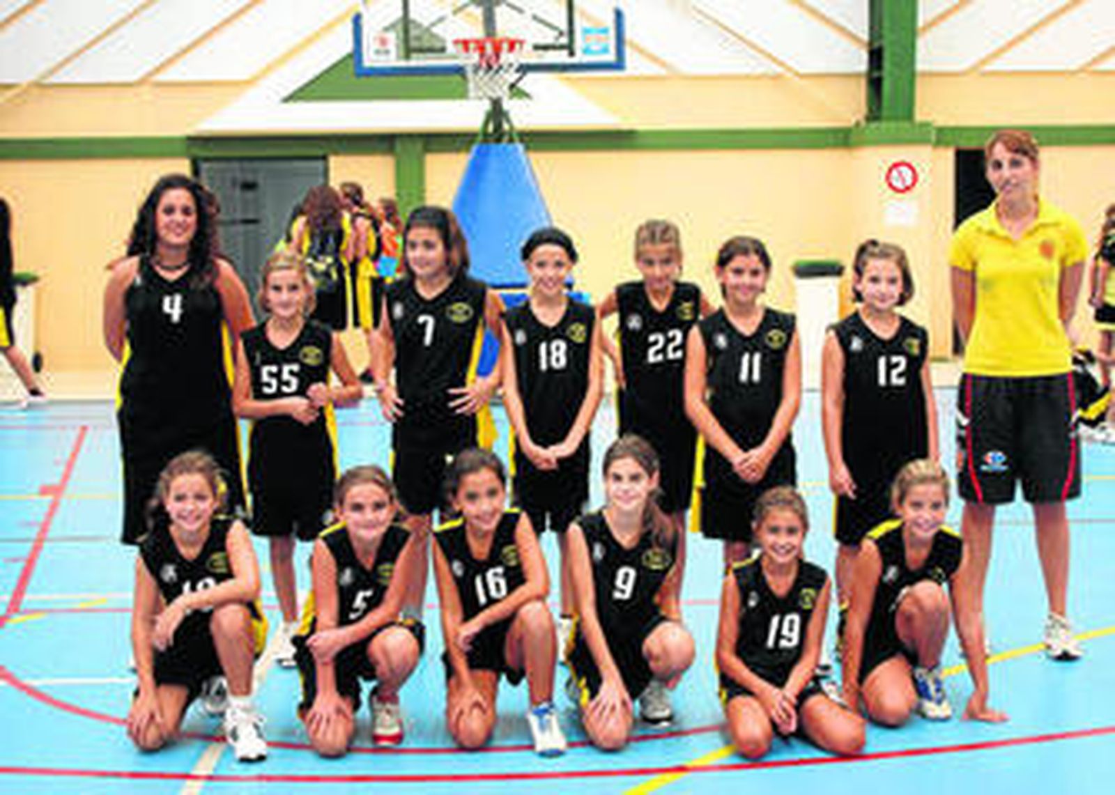 El equipo mini Burger King cuya base ha jugado el campeonato provincia.