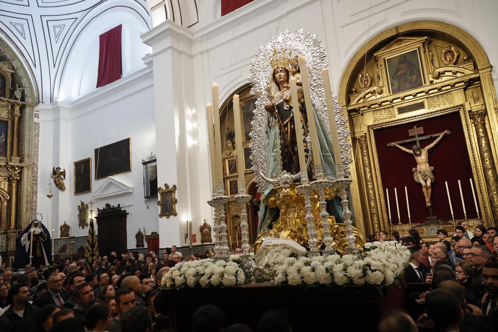 La Hiniesa Gloriosa, a su llegada a Santa Isabel.
