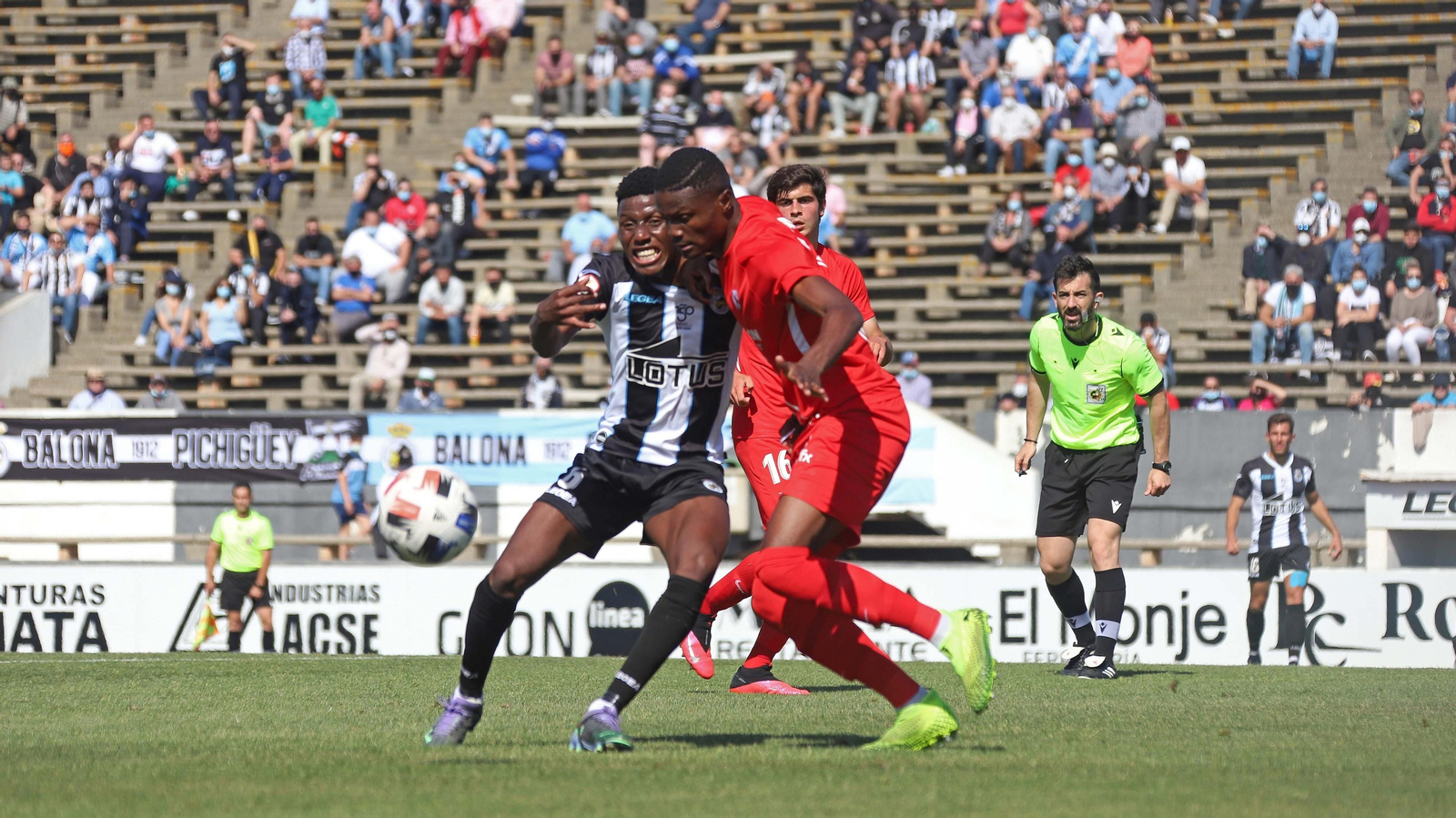 Las mejores fotos del Balona - Sevilla Atlético