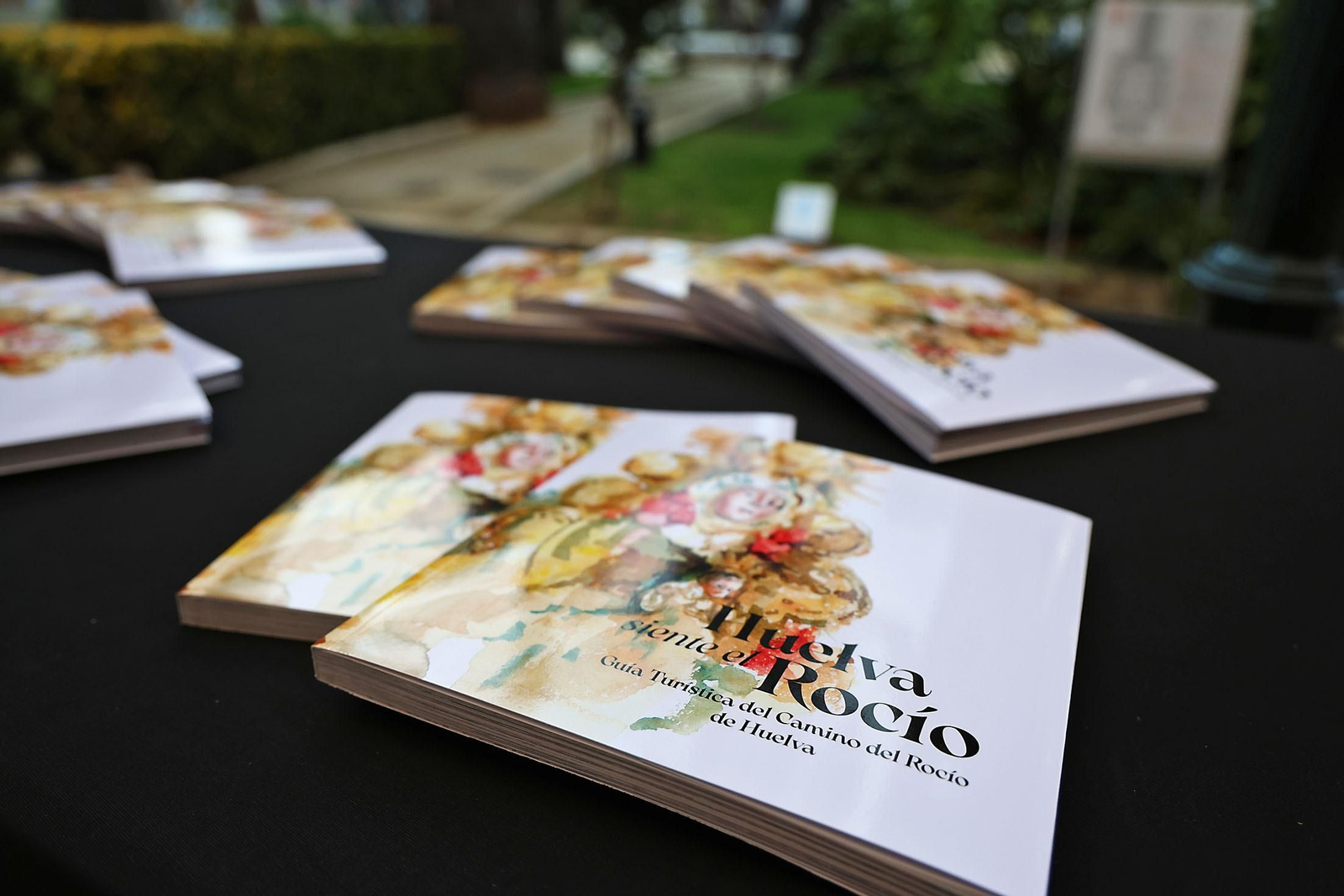 Imágenes de la presentación de la guía 'Huelva siente el Rocío'.