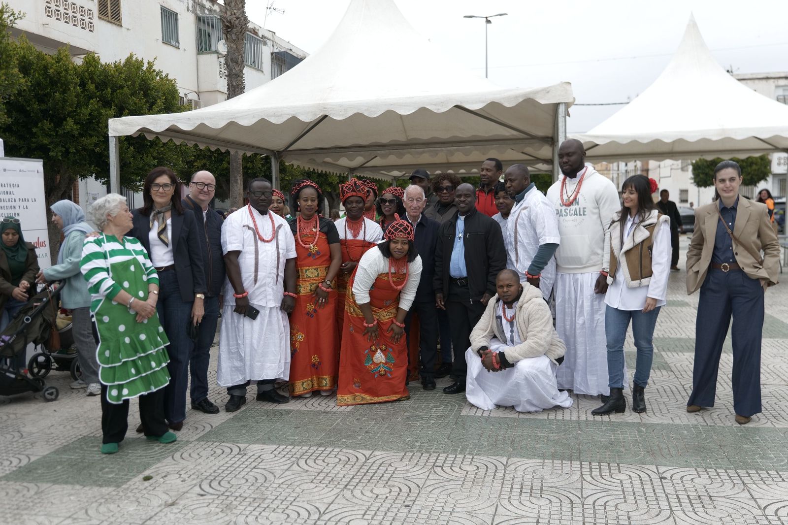Así se han vivido las tradicionales y multitudinarias migas de Roquetas de Mar