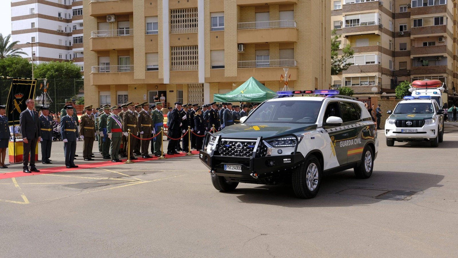 Las imágenes de la celebración del Día del Pilar en la Comandancia de la Guardia Civil de Almería