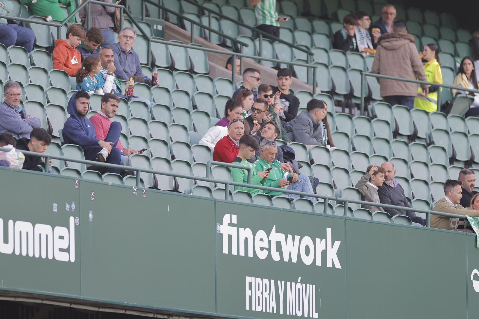 Búscate en las fotos del Betis-Real Madrid