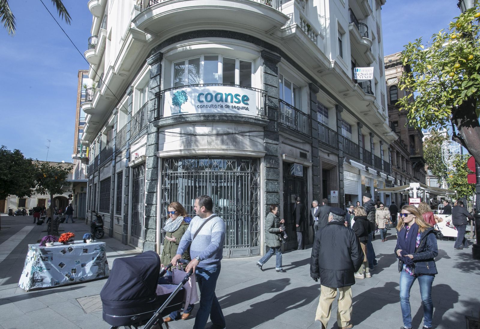 El local que albergará la nueva tienda del Sevilla Fútbol Club en la Avenida de la Constitución.
