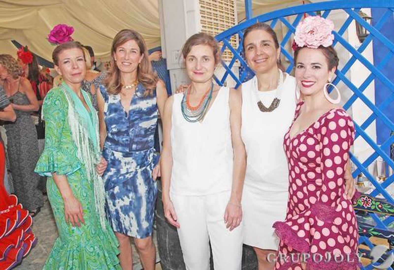 María del Mar Díez, responsable de la Fundación Cajasol en la provincia de Cádiz, Mercedes Camacho, María Varo, Leonor Caballero y Mercedes Palomo, de la Fundación Cajasol.

Foto: Pascual · Vanesa Lobo