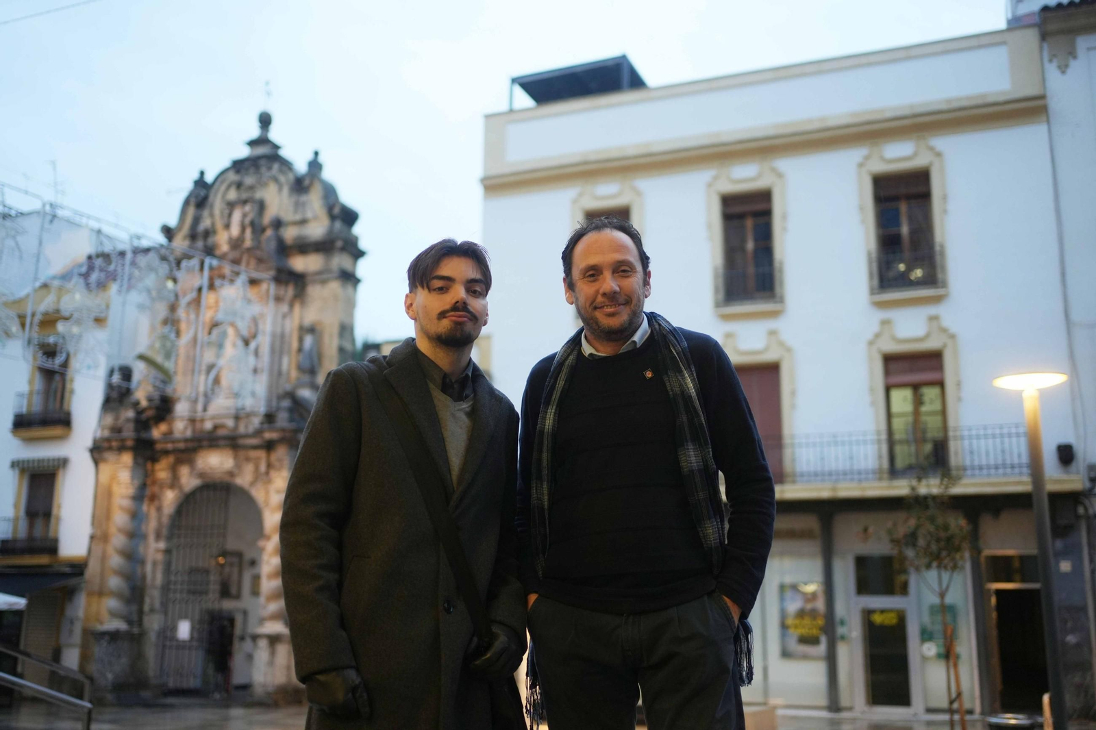 El profesor Marcos Naz (derecha) y el alumno Israel Moreno (izquierda)