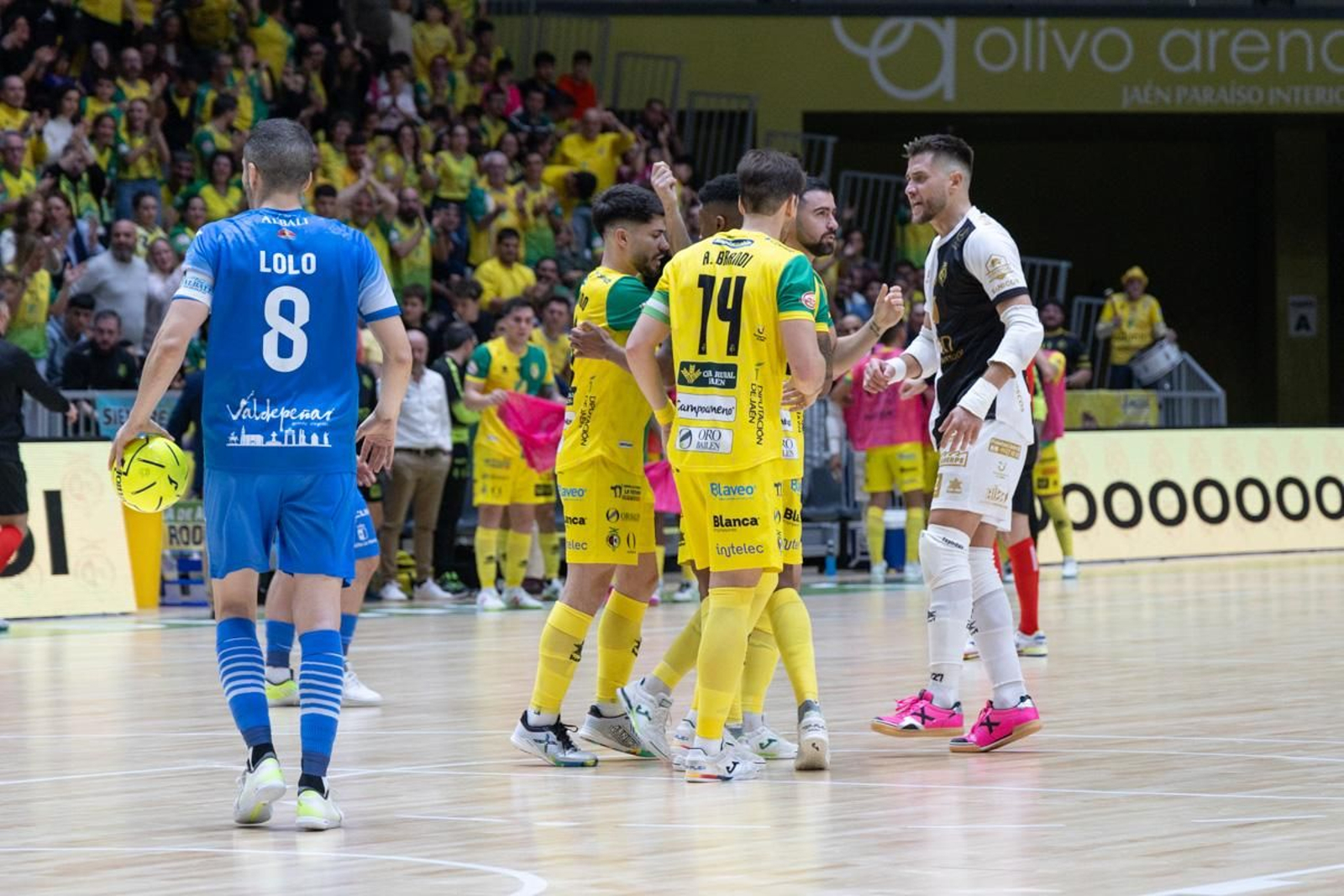 La goleada del Jaén Paraíso Interior FS ante el Viña Albali Valdepeñas, en imágenes