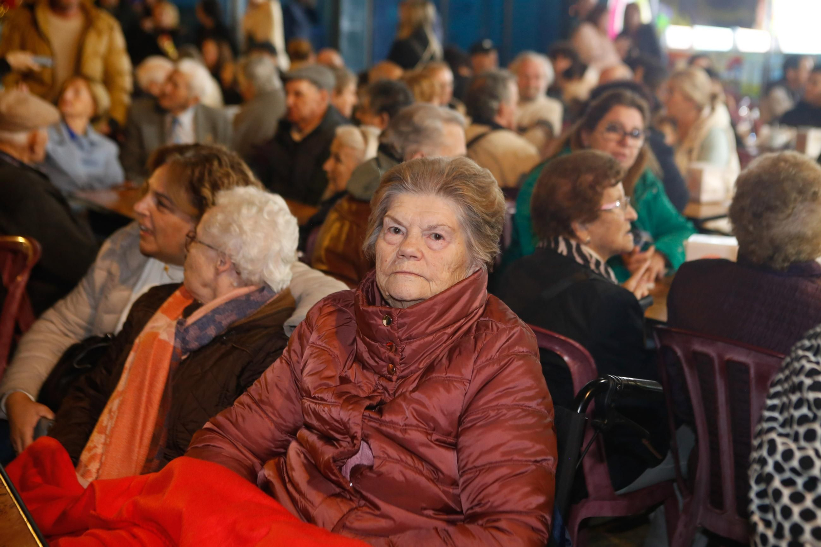 Las fotos del paseo en taxi al alumbrado de Navidad de Algeciras para los mayores
