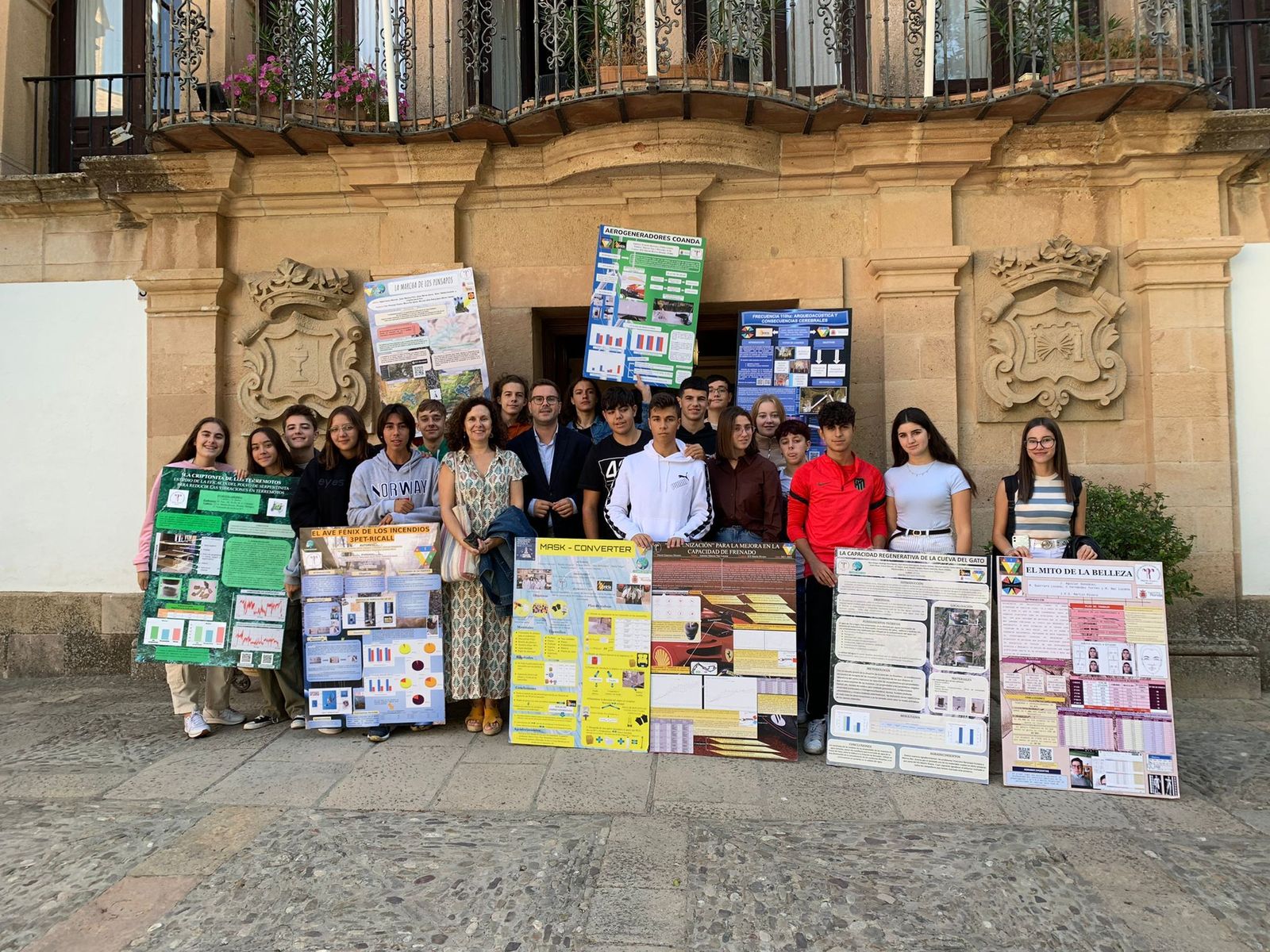 Alumnos del instituto Martín Rivero que participarán en el encuentro de ciencia.