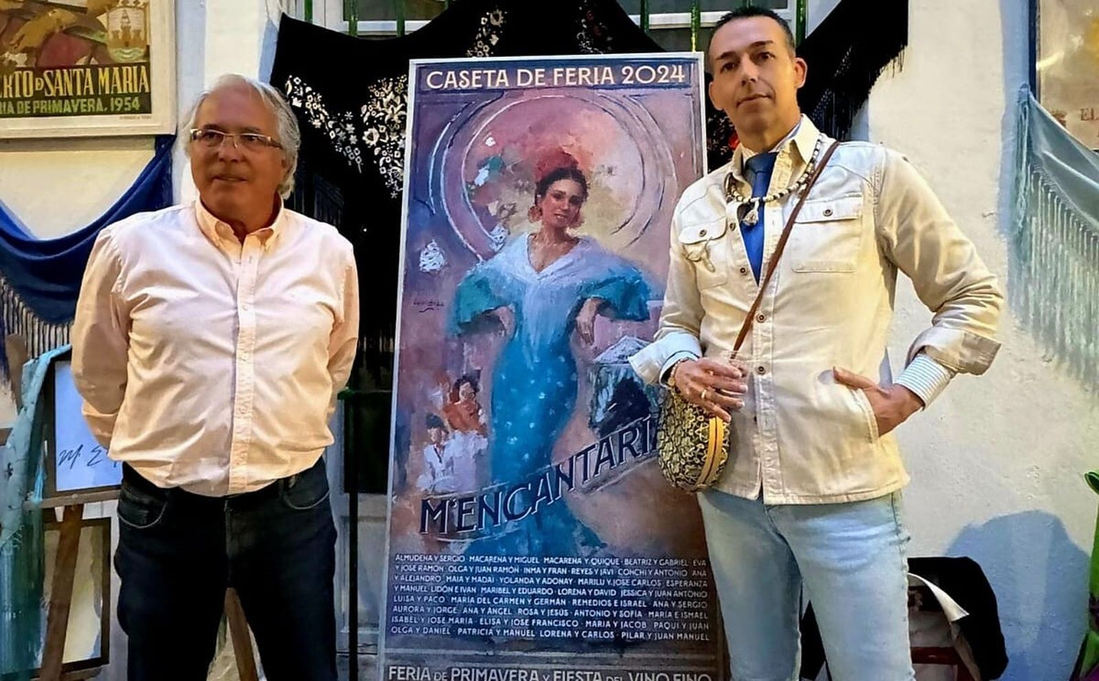 El cartel de la caseta, con Juan Aria y David Calleja.